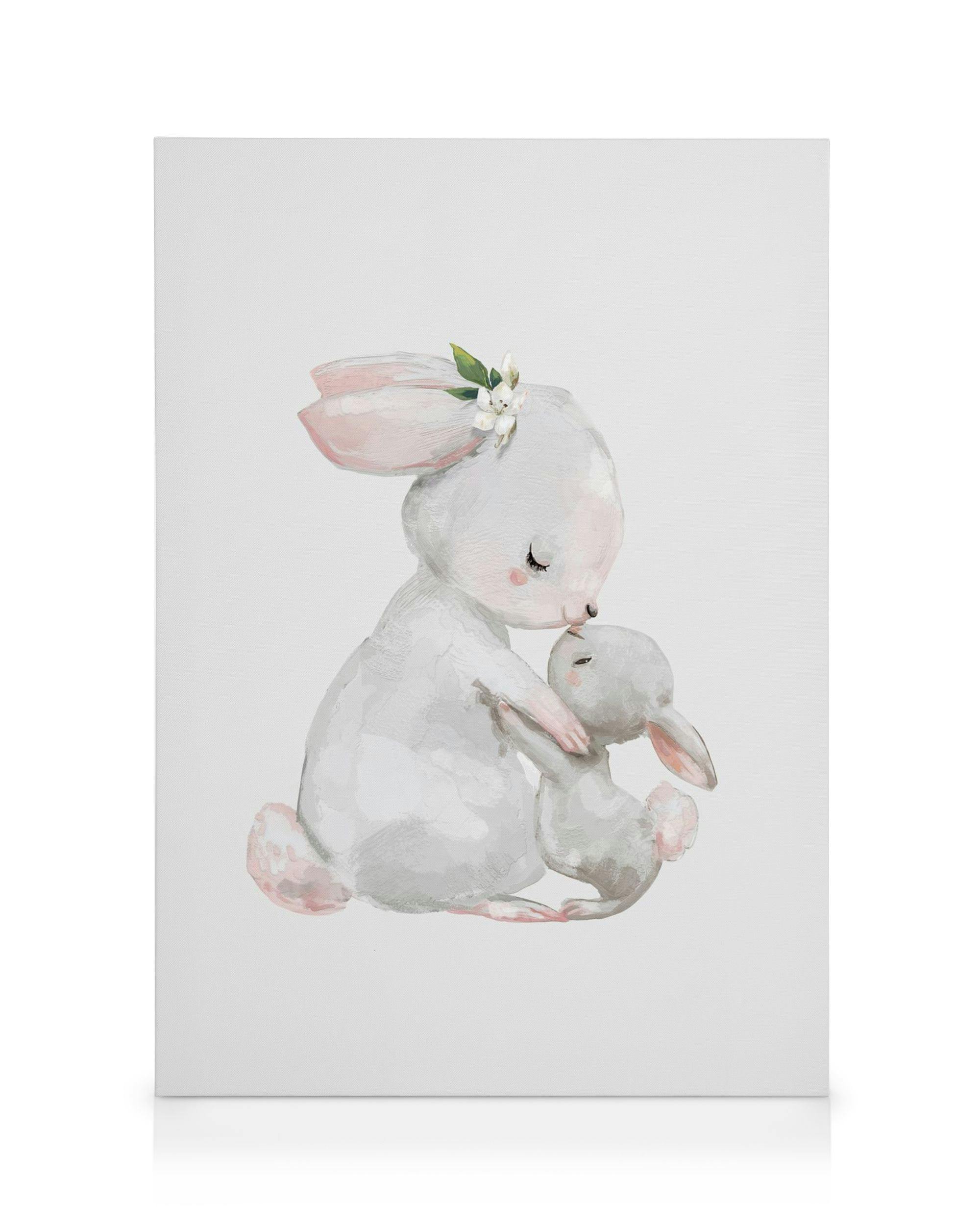Leinwandbild mit einer liebevollen Hasenmutter, die ihr Baby umarmt. Ideal für Kinderzimmer.