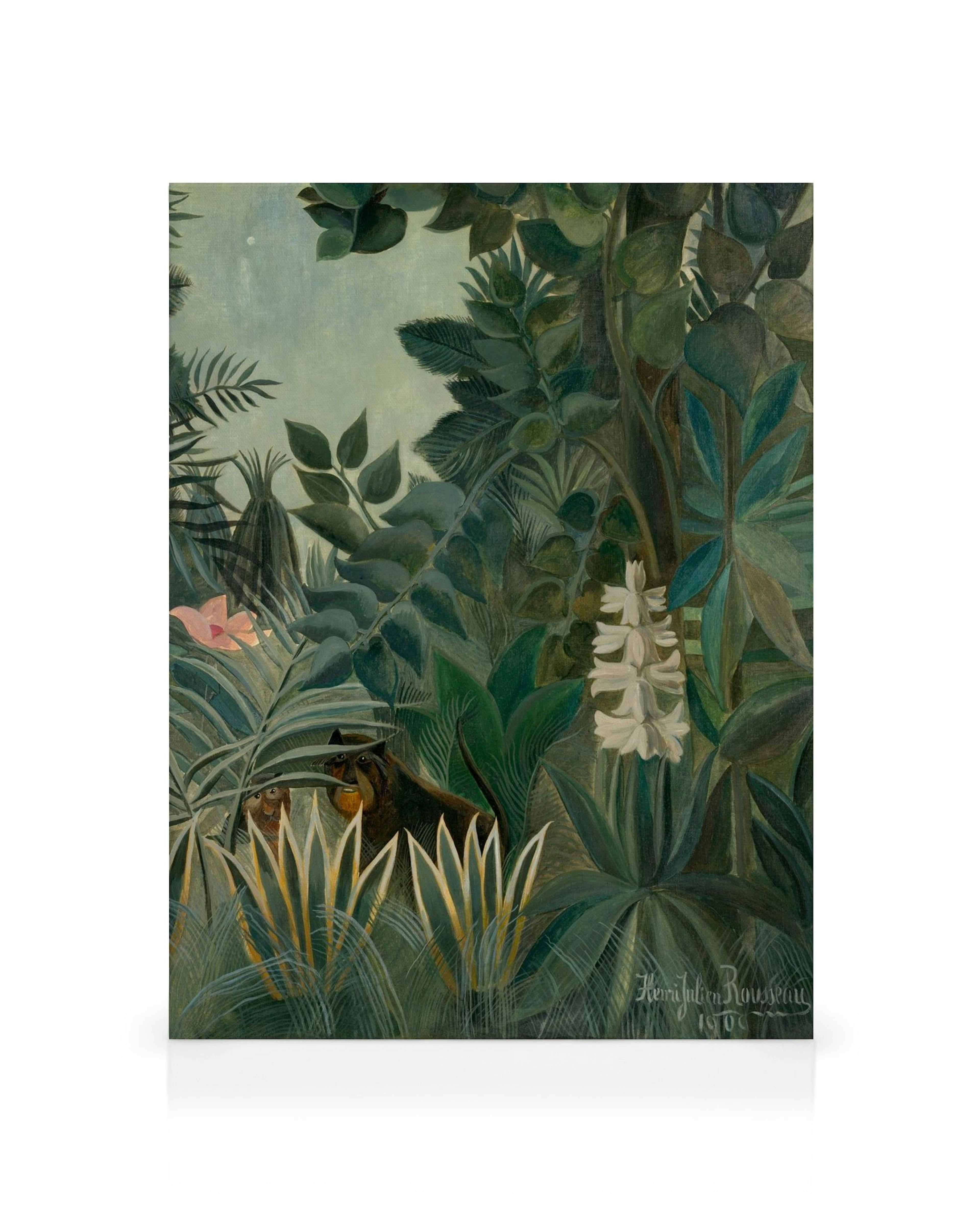 Levendige canvas print van een maanverlichte jungle met apen en weelderige groene bladeren.