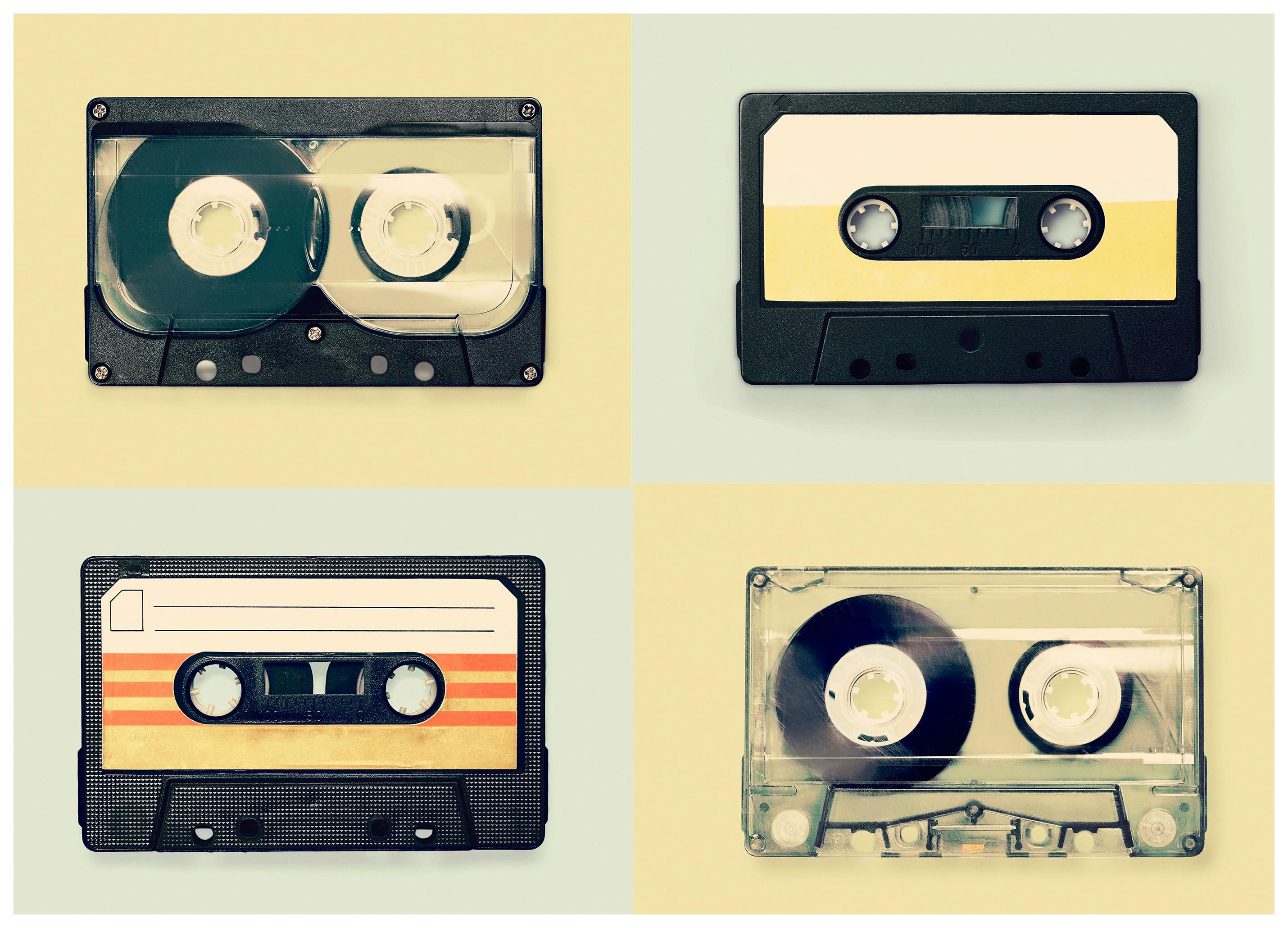 Retro Cassette Tapes Poster (70x100 cm) - Poster Store
