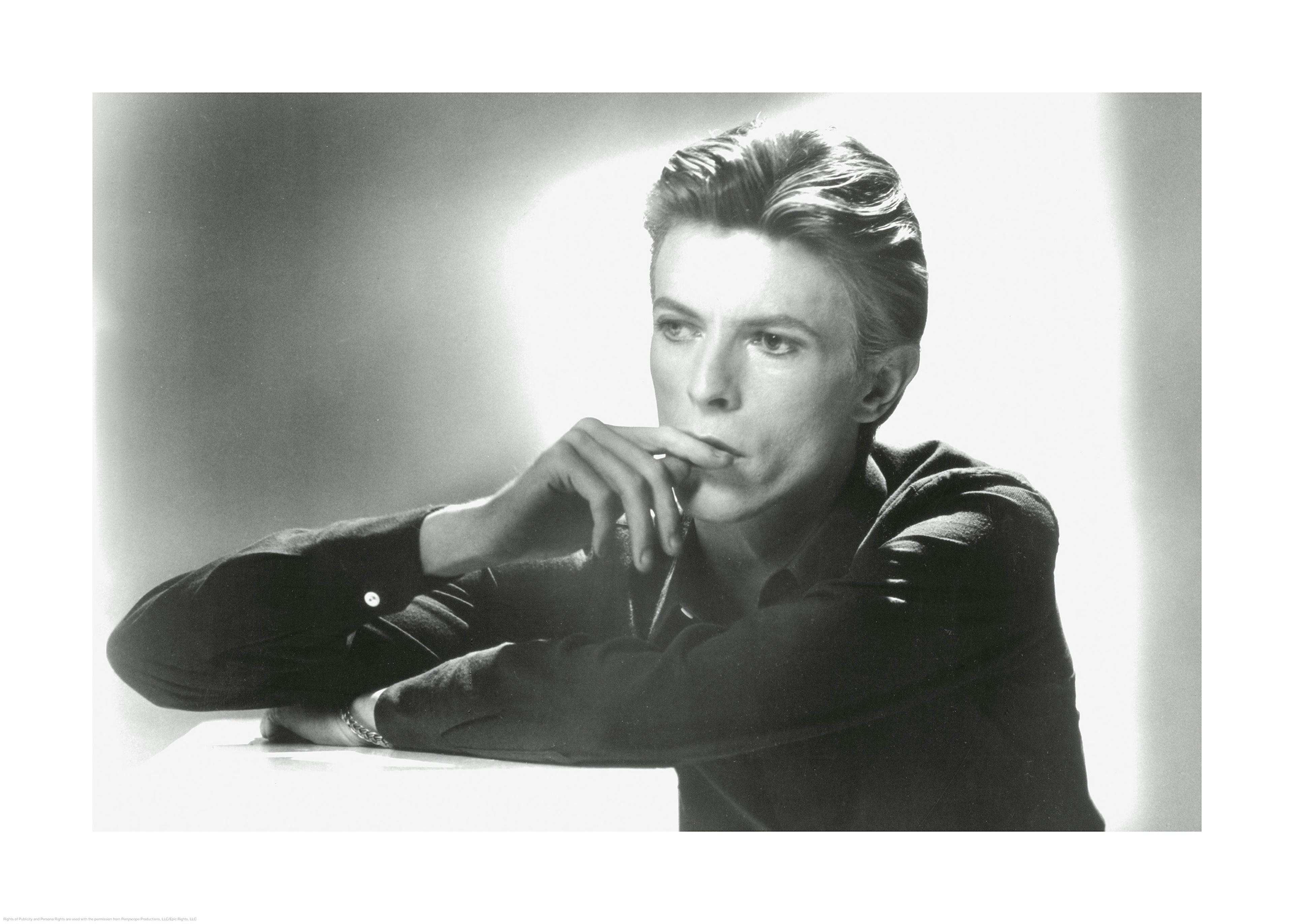 David Bowie Posierend Poster 0