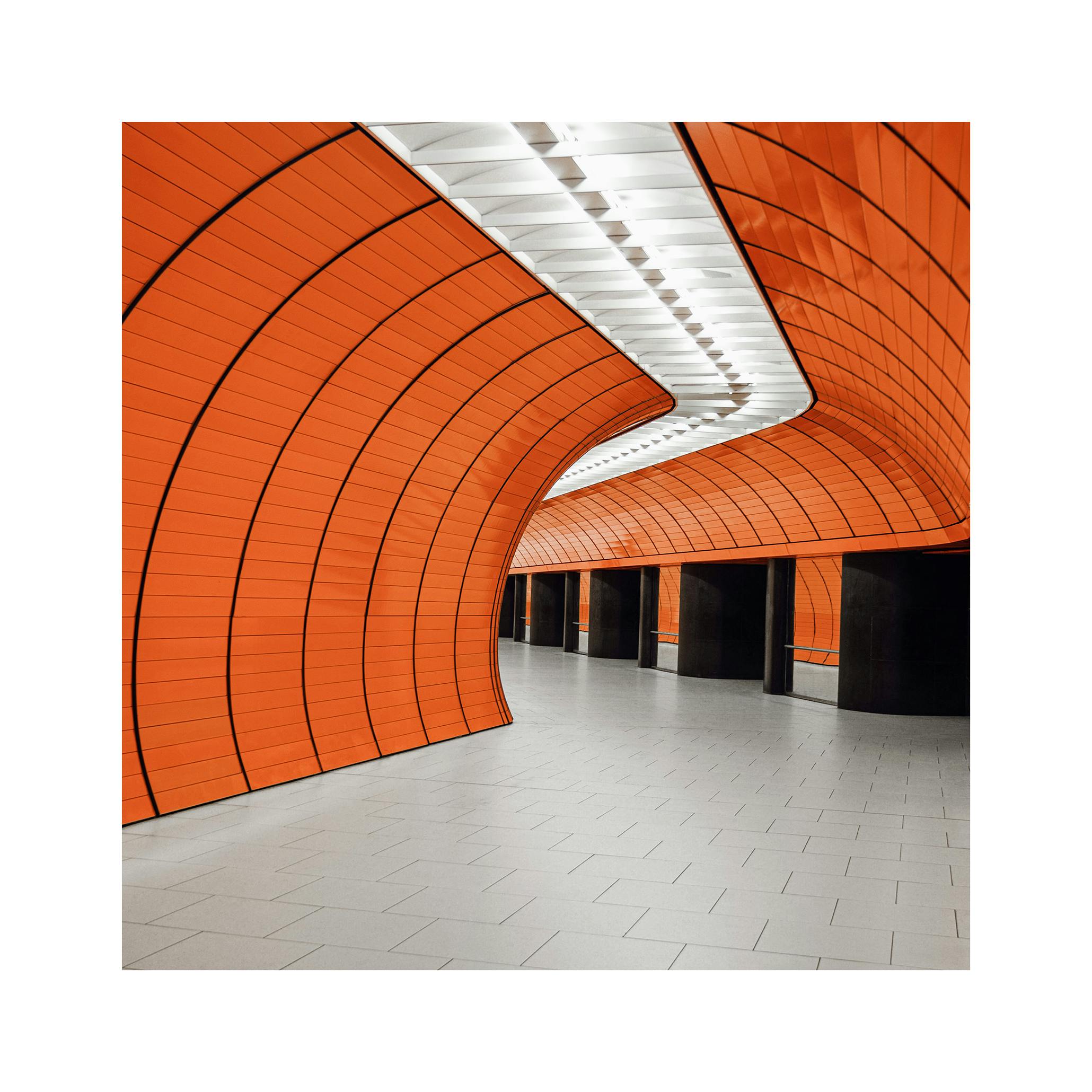 U-Bahn-Tunnel Nr. 2 Poster (50x50 cm) - Poster Store