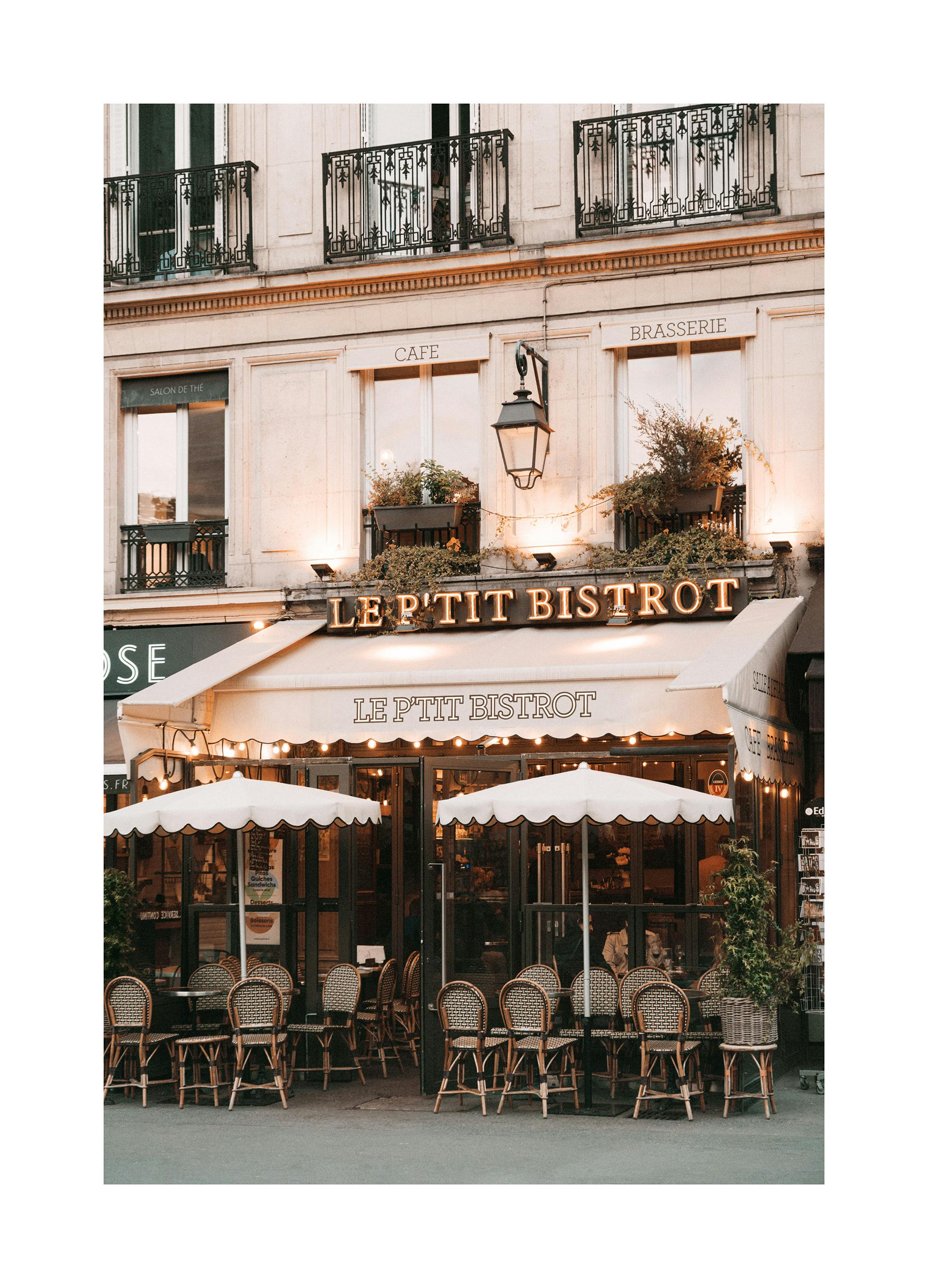 Parisian Bistro Poster (70x100 cm) - Poster Store