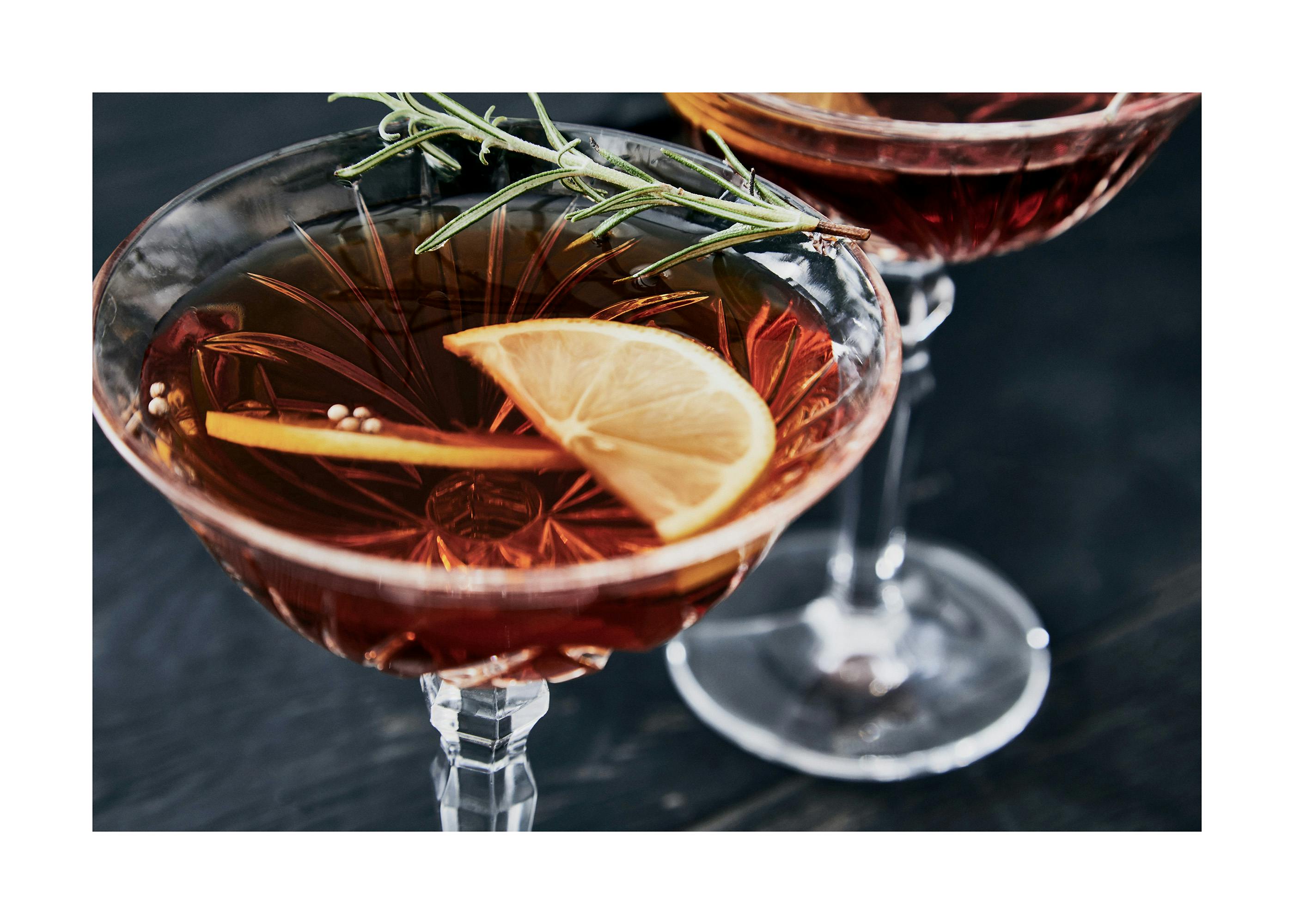 Cocktail Luminos Afiș 0