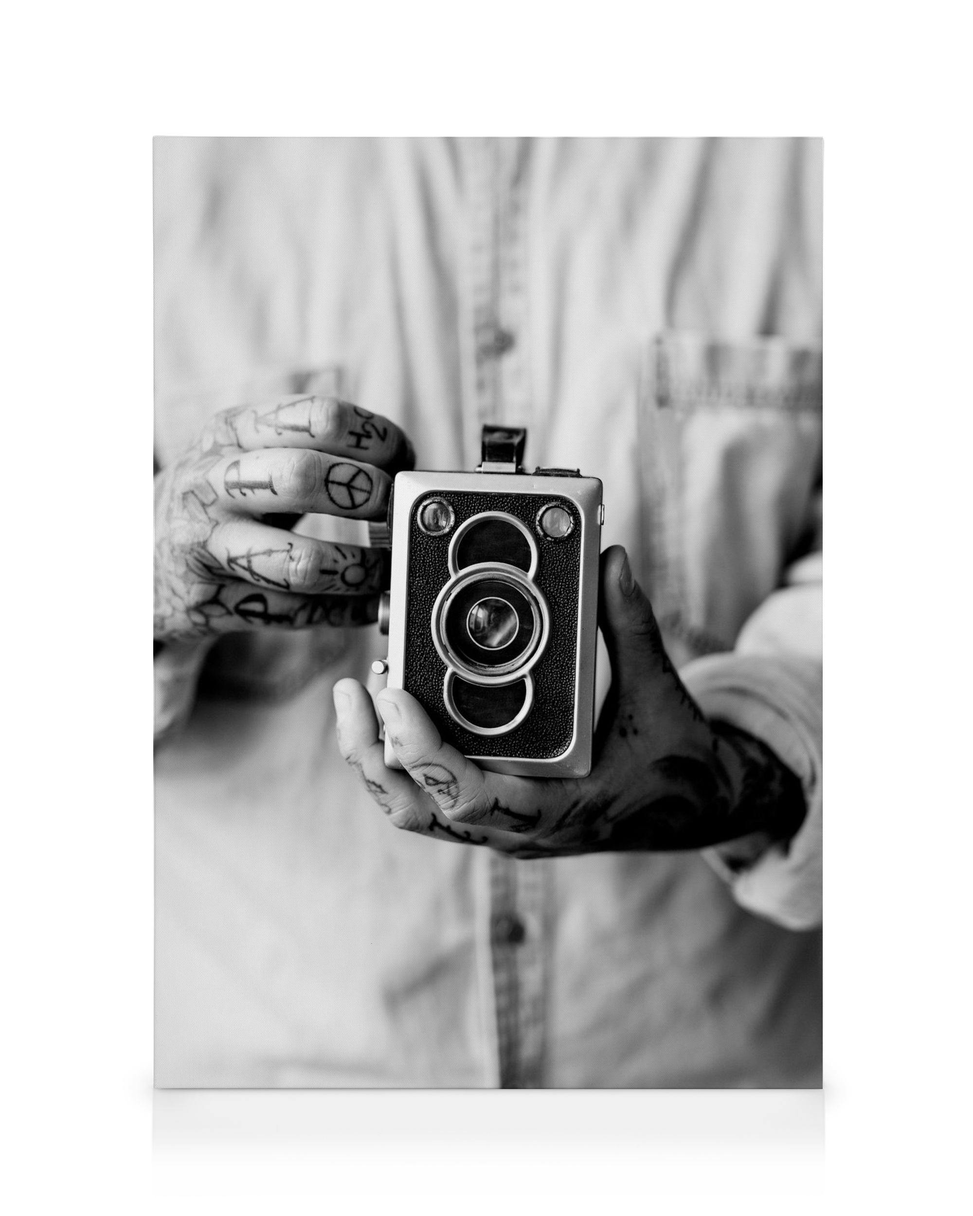 Canvas Prints - Vintage Camera Canvas print (50x70 cm - Oak Frame) - Poster Store