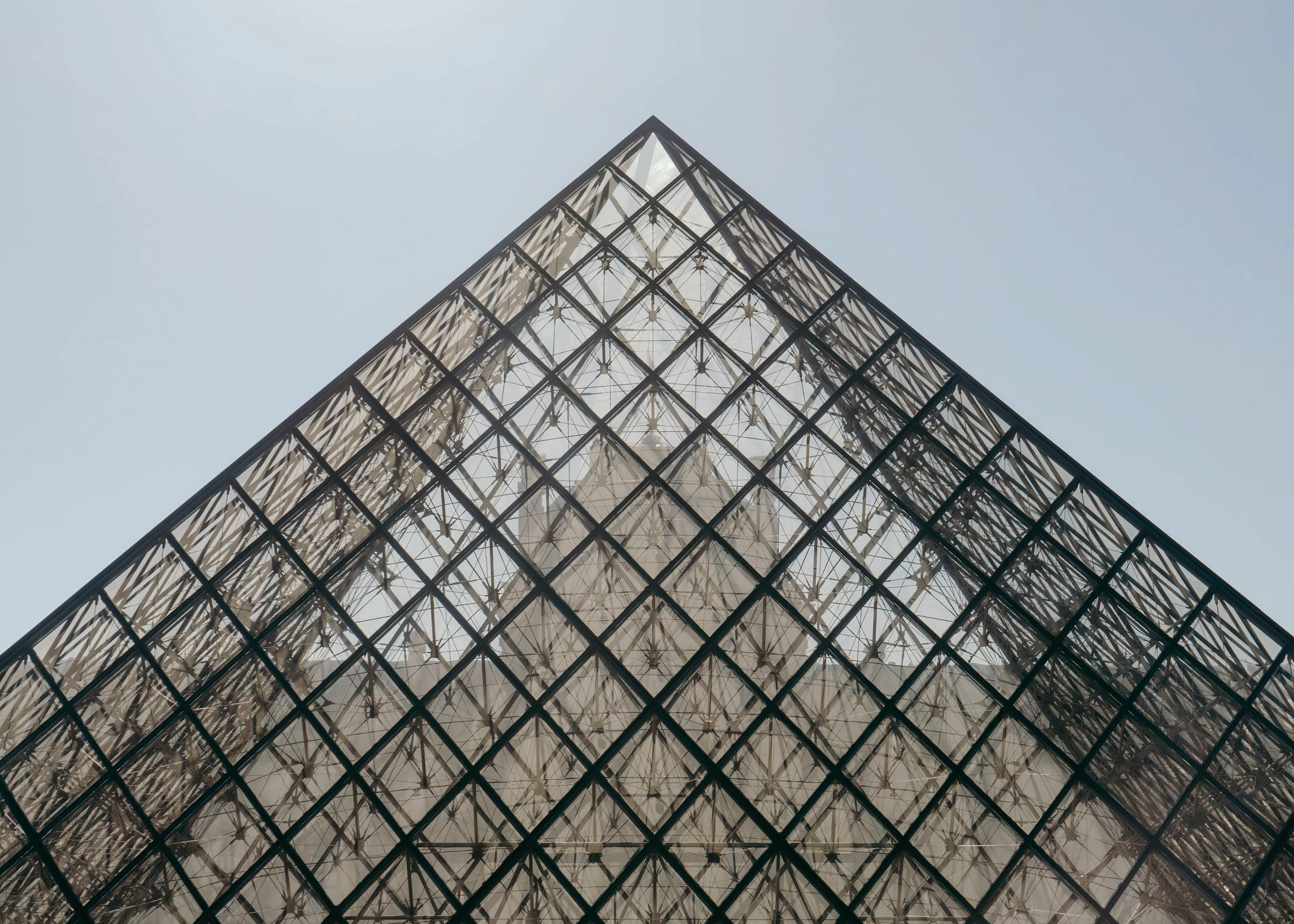 Architettura della Piramide del Louvre Poster 0