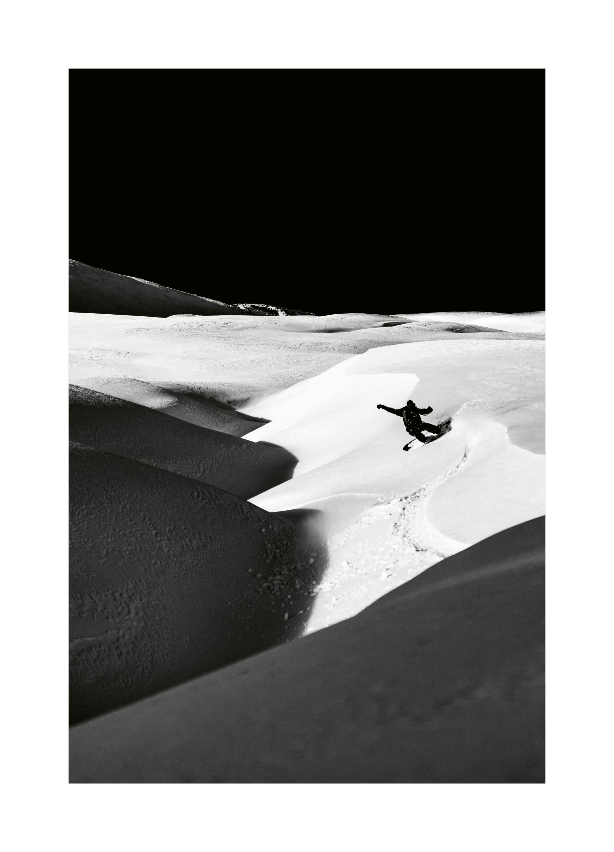 Besneeuwde Heuvel Poster (50x50 cm) - Poster Store