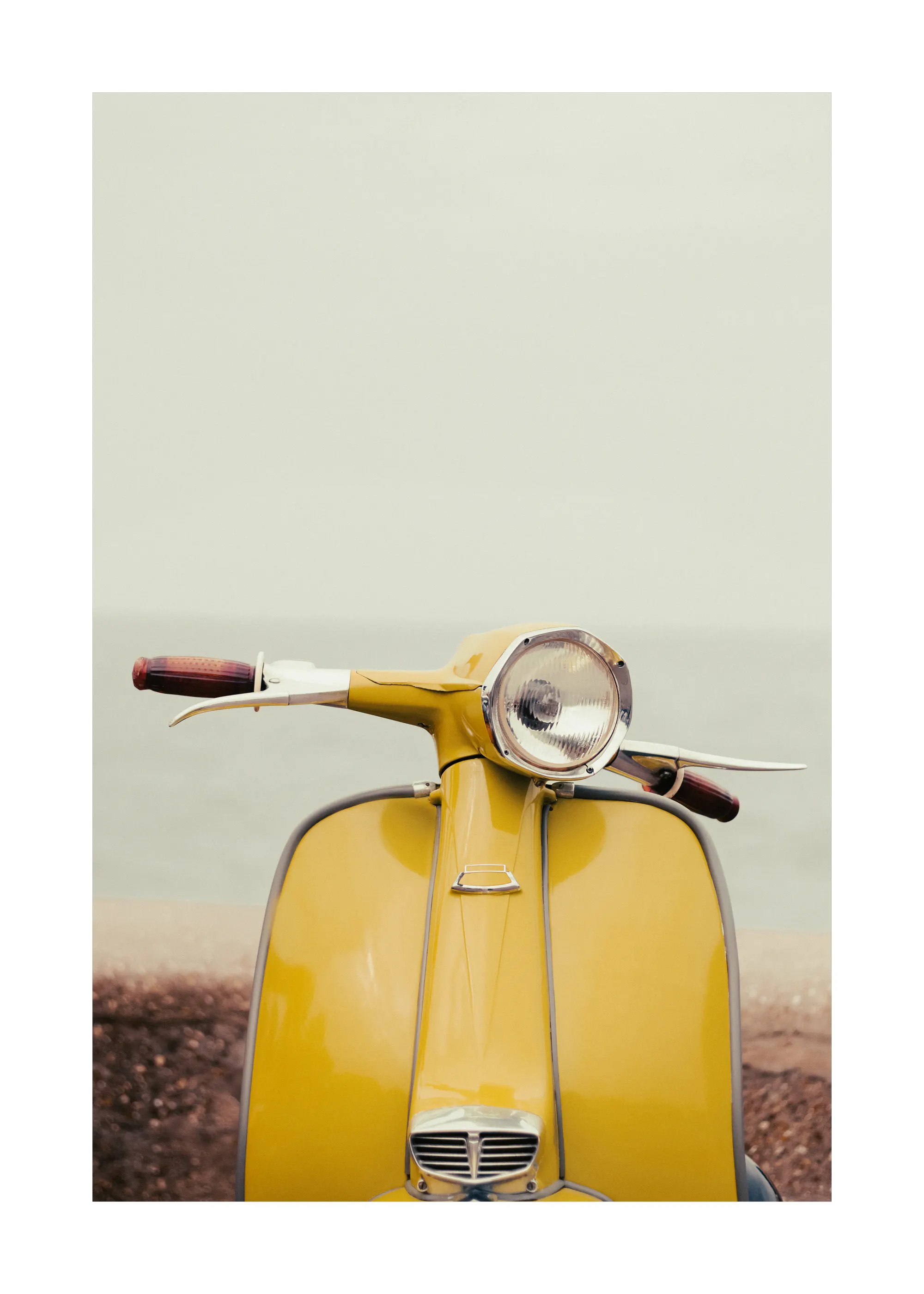 Vespa Amarilla Póster 0