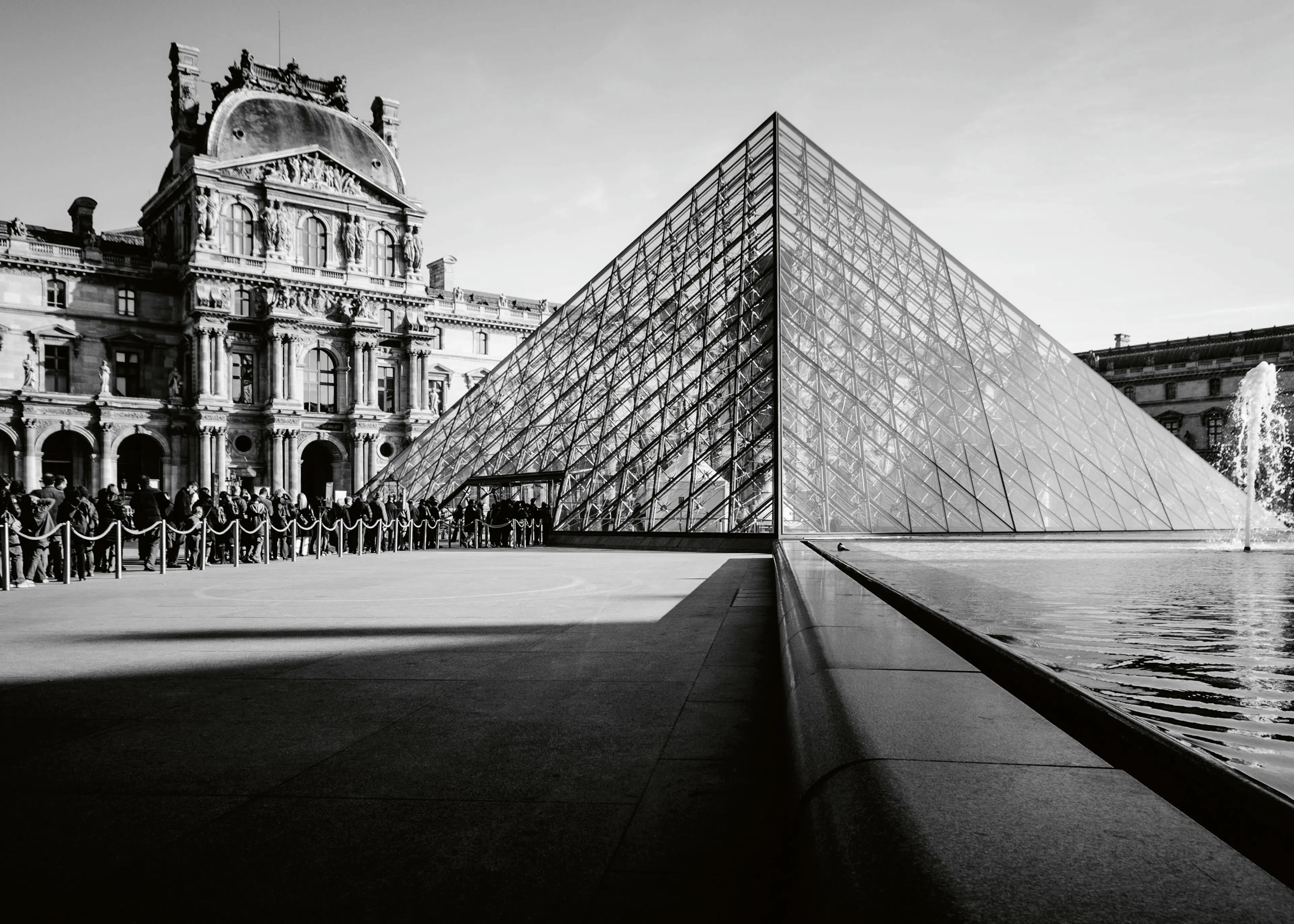 파리 루브르 피라미드 포스터 0