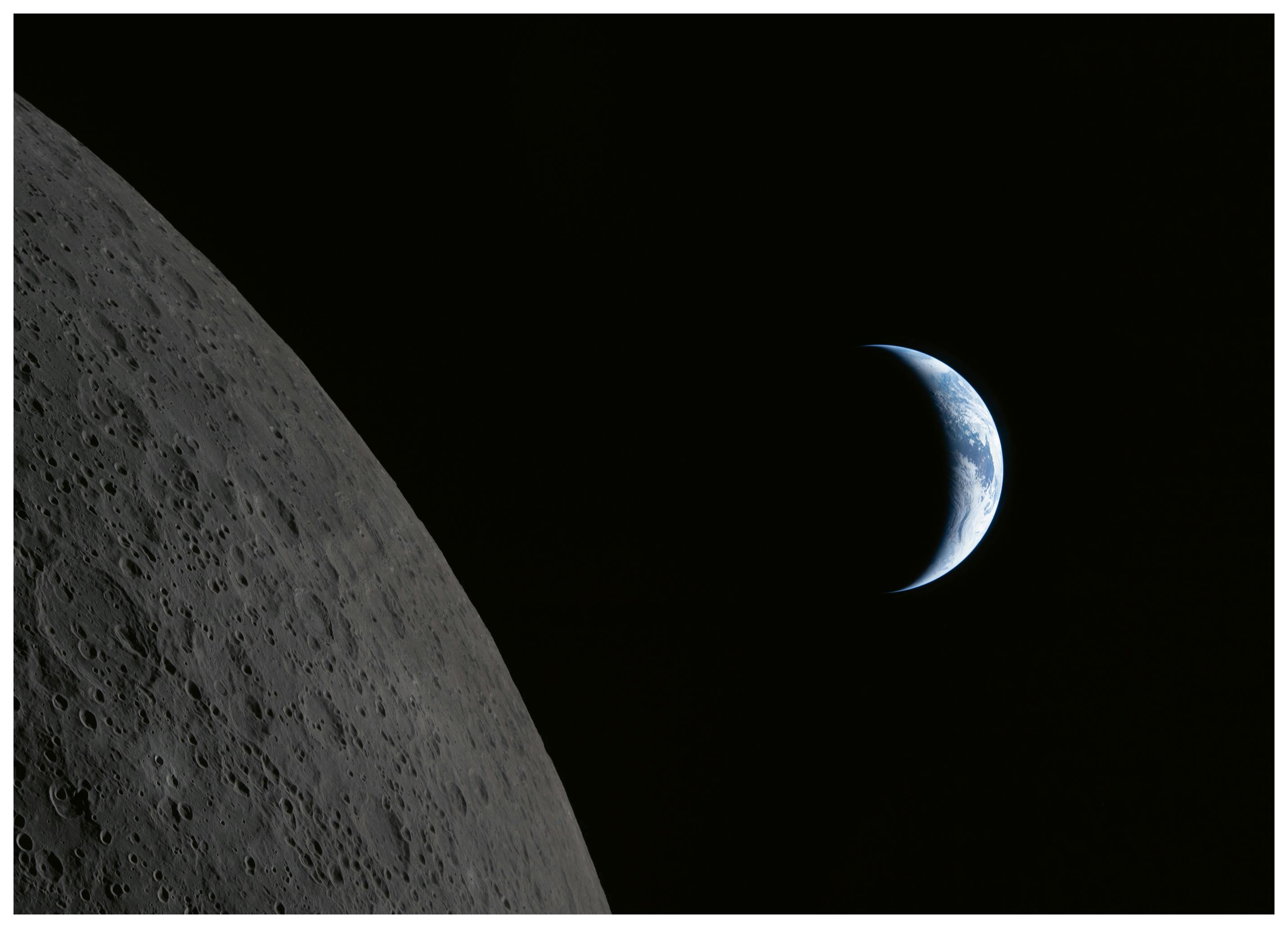 Moon Crescent Poster (70x100 cm) - Poster Store