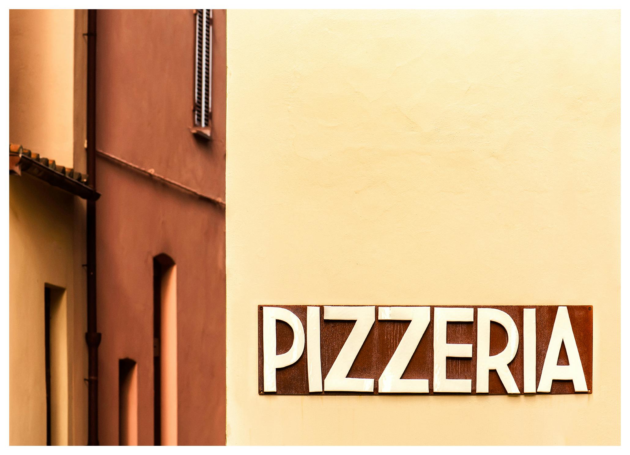 Pizzeria Sign Poster (70x100 cm) - Poster Store