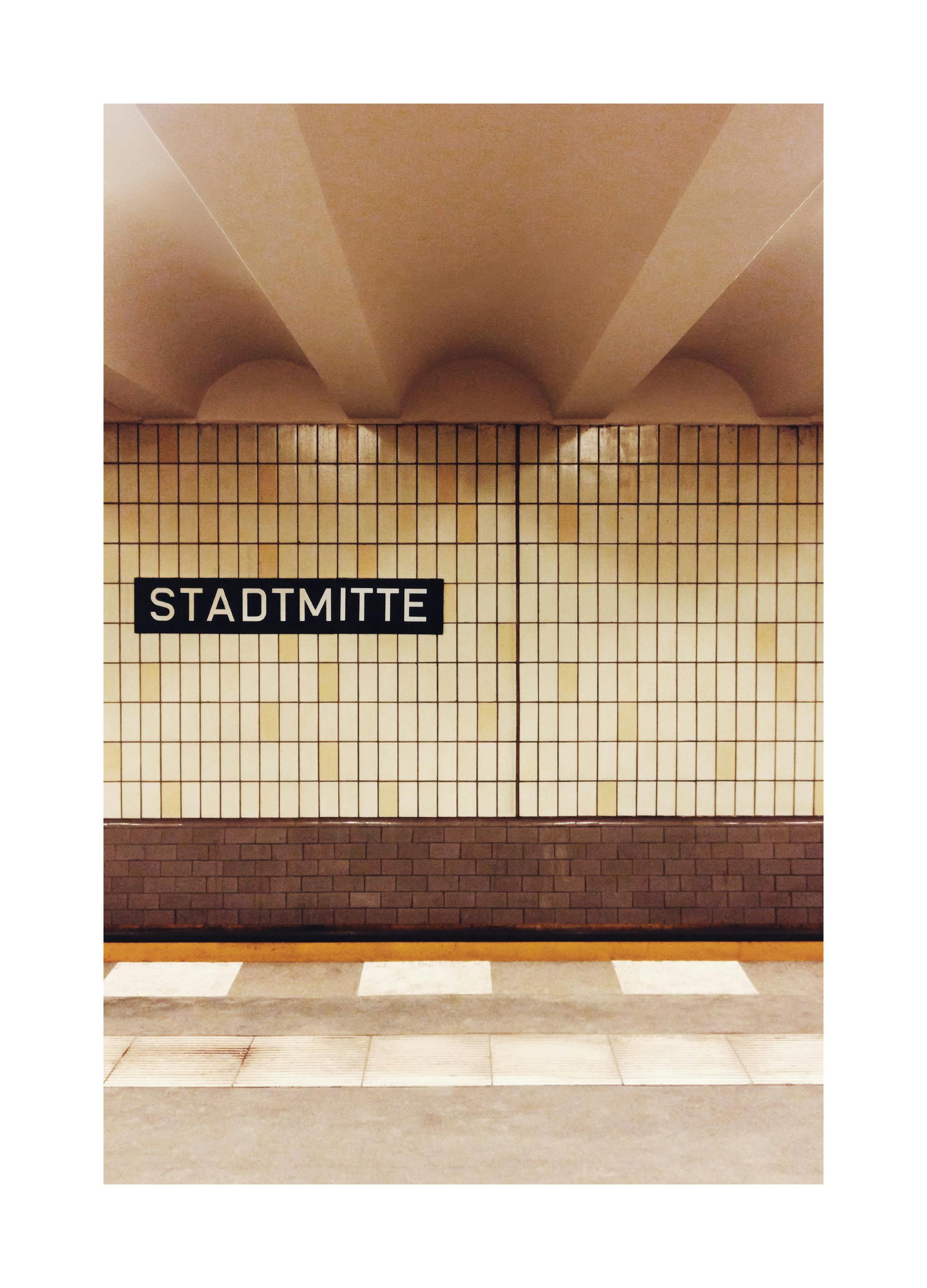 Stadtmitte Station Poster (70x100 cm) - Poster Store