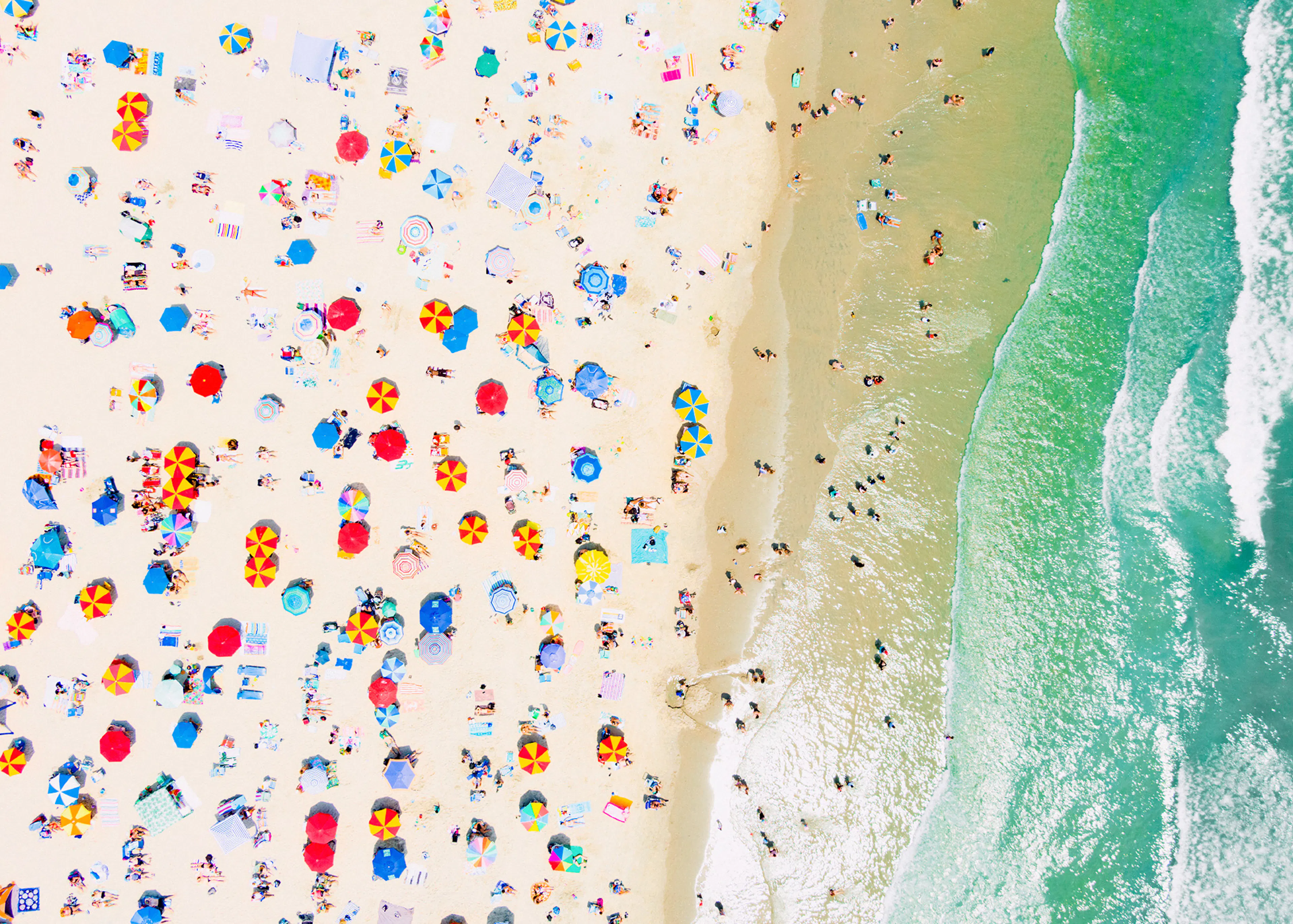Belebter Strand Sommer Poster 0