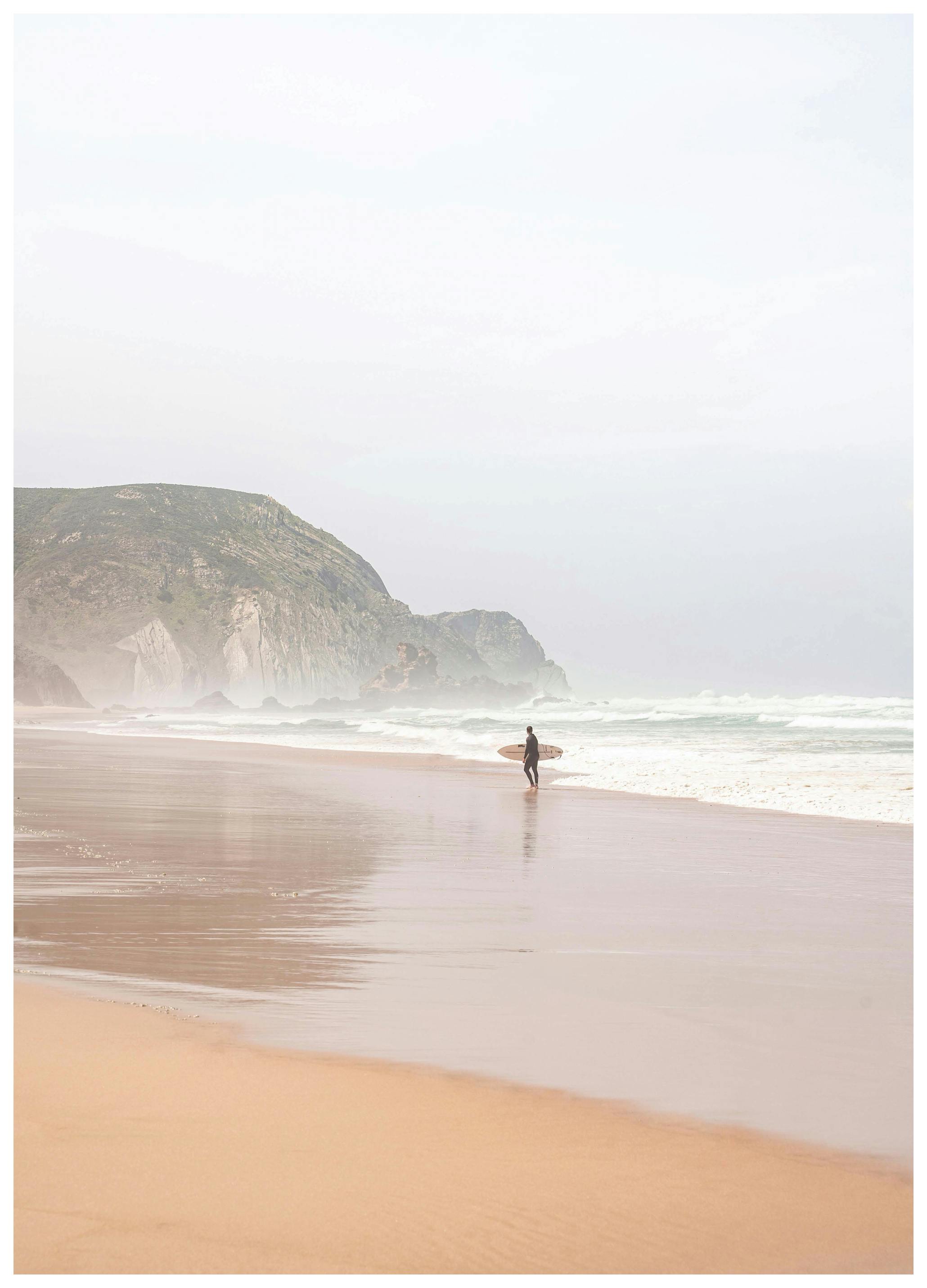 Henrike Schenk - Misty Morning Surfer Poster (30x40 cm) - Poster Store