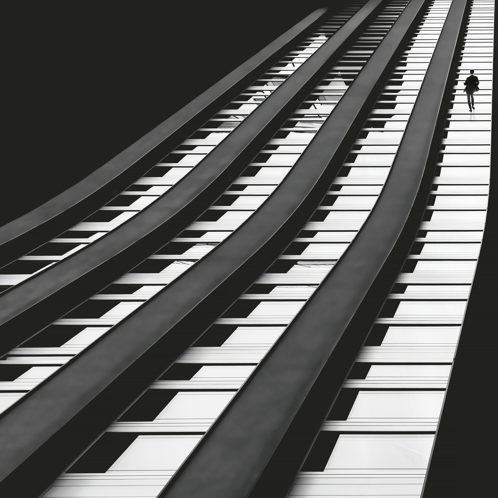 Man Walks Musical Path - 흑백 건축 아트 포스터 | Poster Store KR