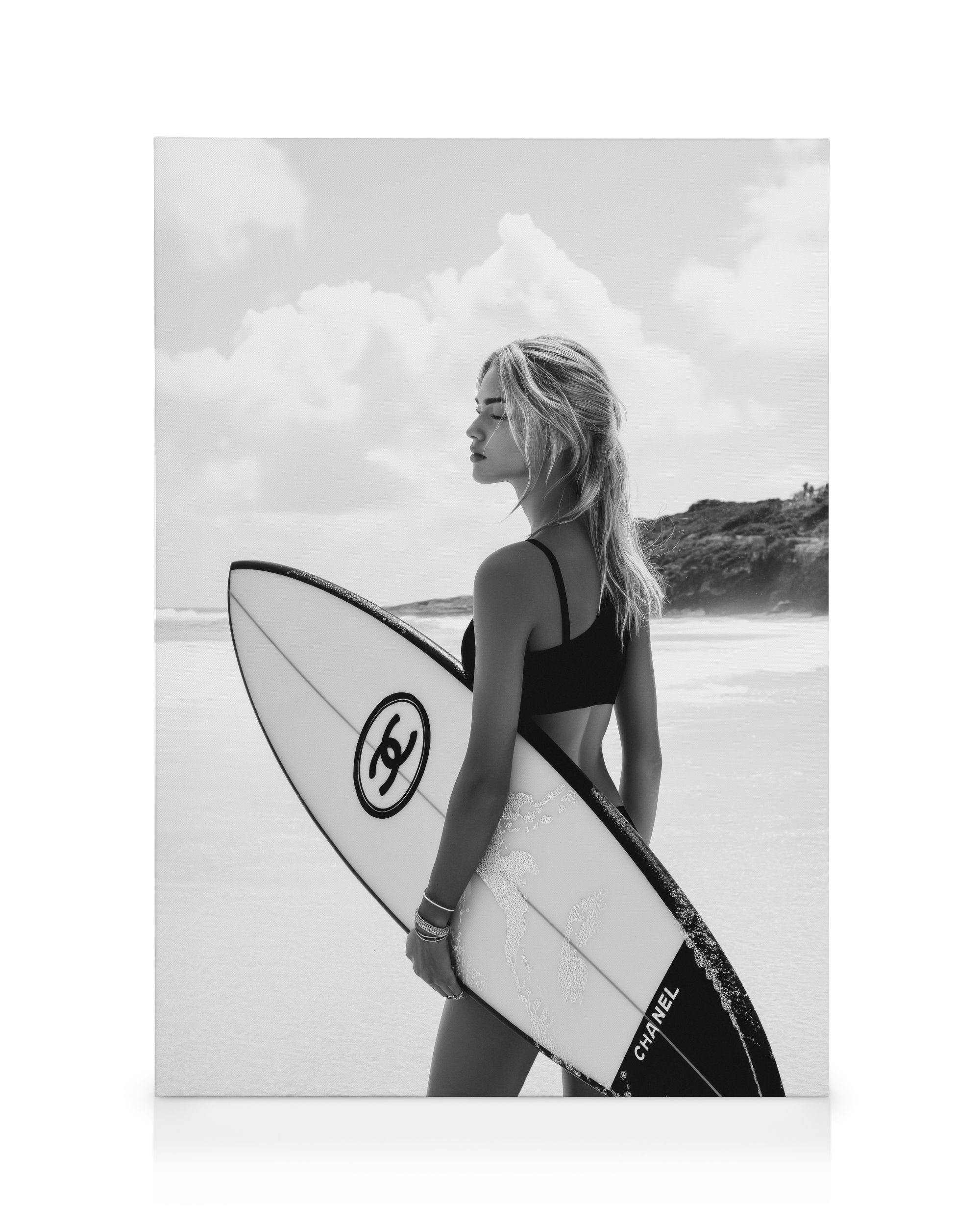 Chanel Surfer Girl Canvas print (30x40 cm - Oak Frame) - Poster Store High Quality Picture Frames
