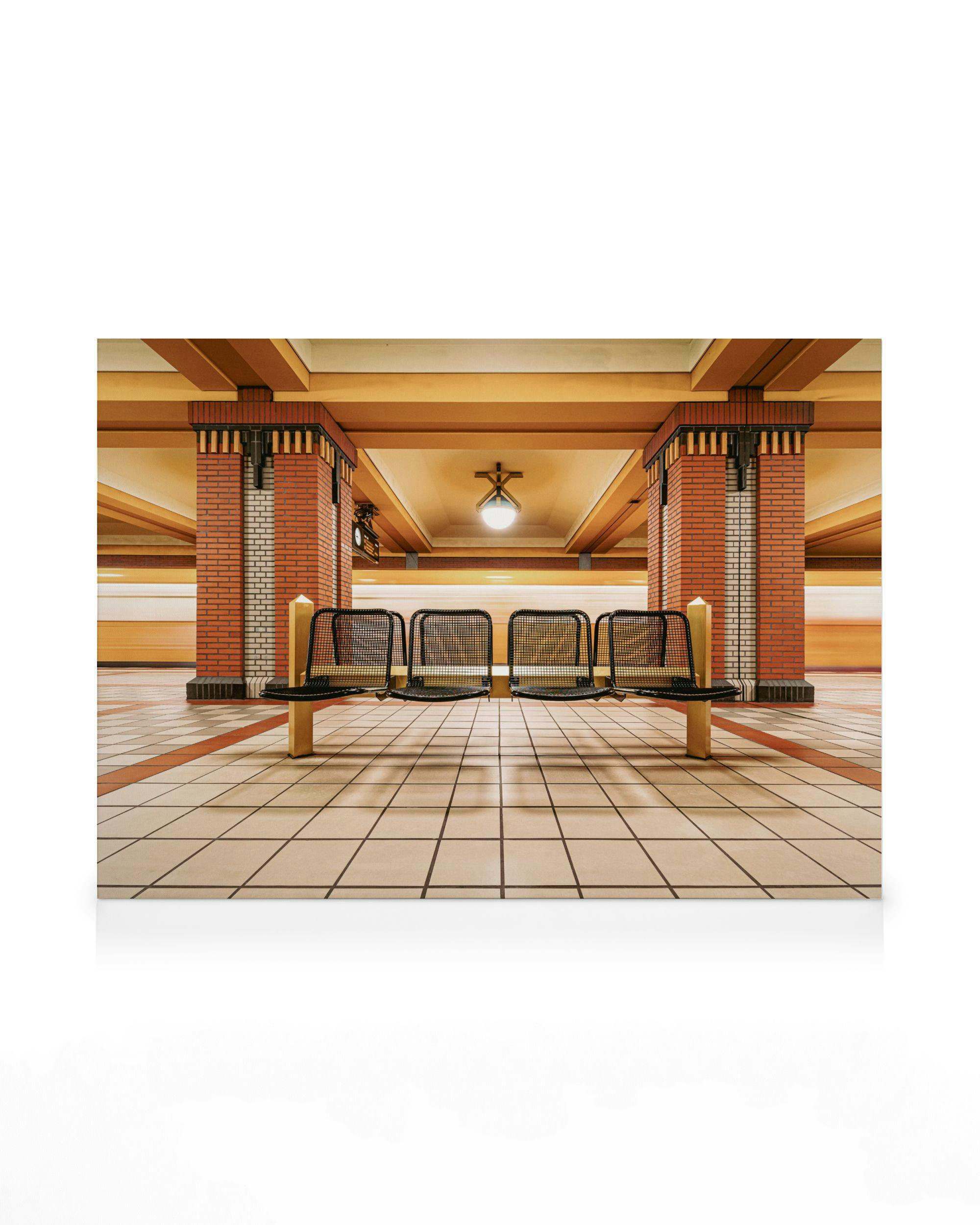 Canvas Prints - Vintage Metro Canvas print (70x100 cm - Black Frame) - Poster Store