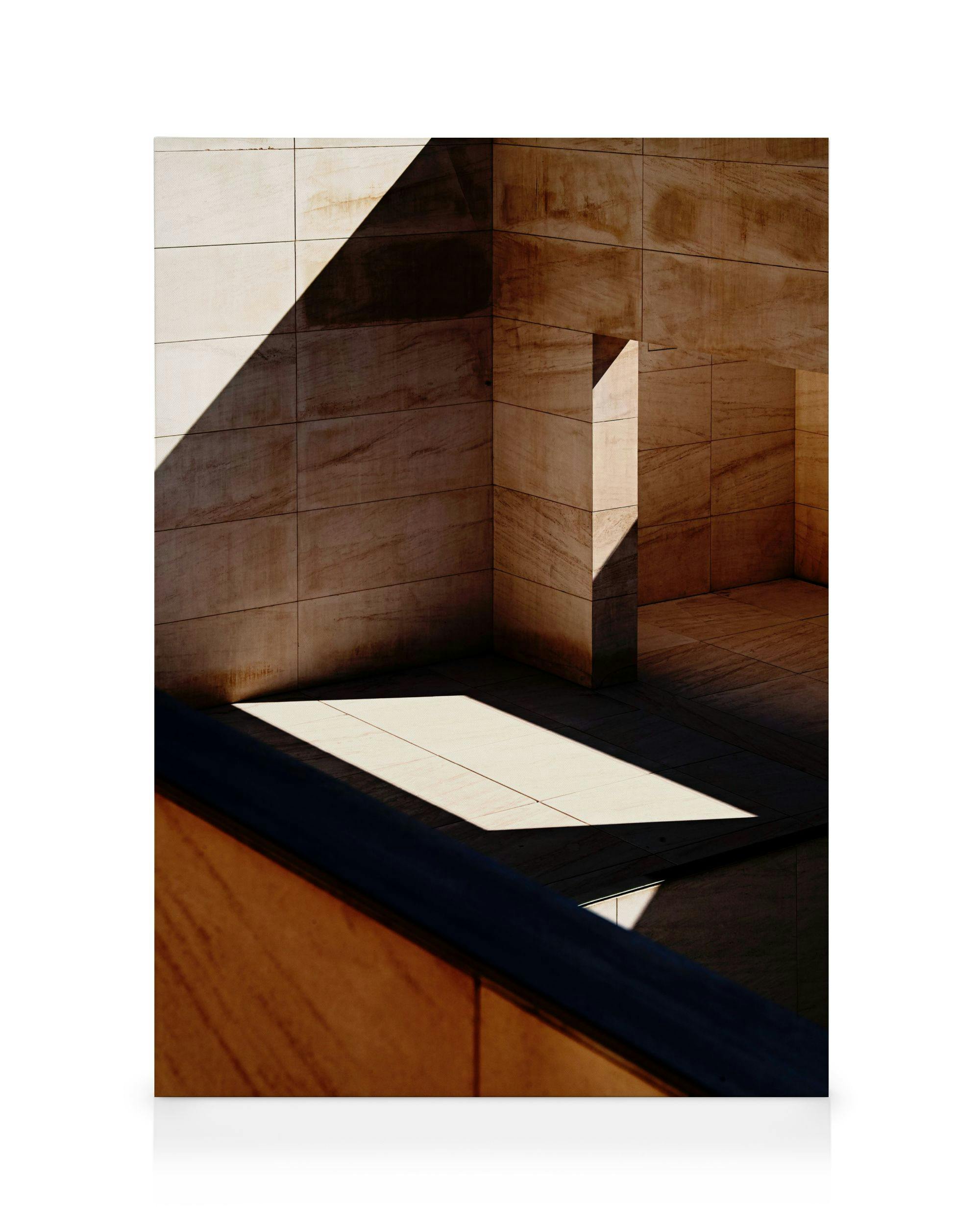 Arkitektoniske Skygger Lerretsbilde (70x100 cm - Svart Ramme) - Poster Store