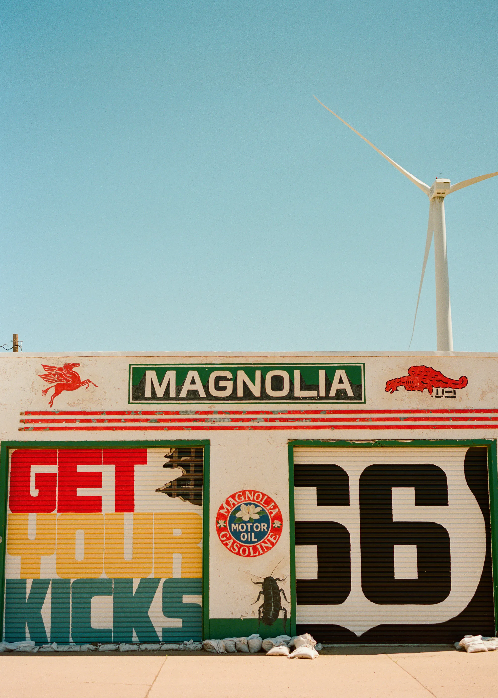 Bethany Young - Route 66 Mural del Desierto Póster 0