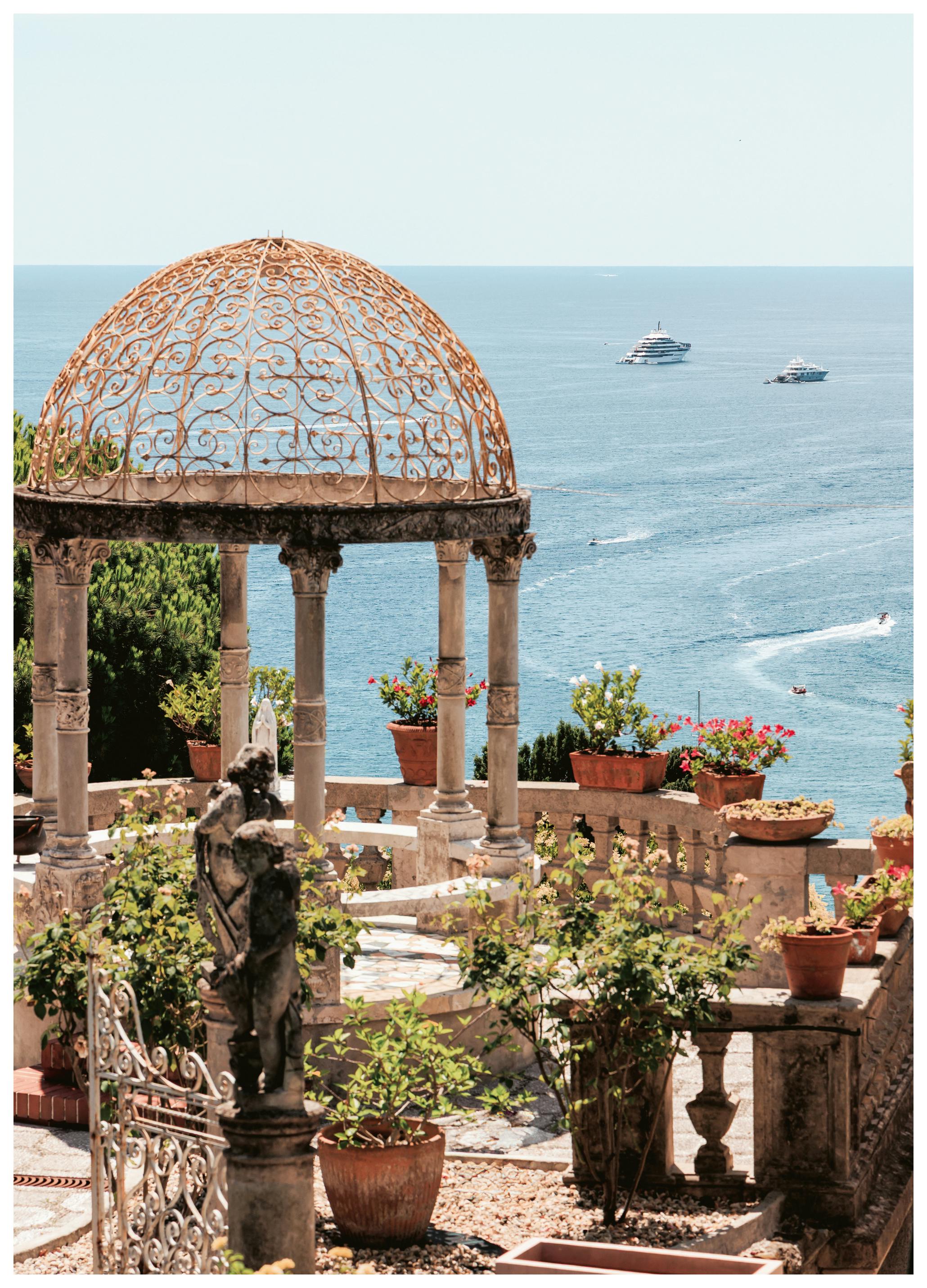Mediterraans Kustuitzicht Poster (40x50 cm) - Poster Store