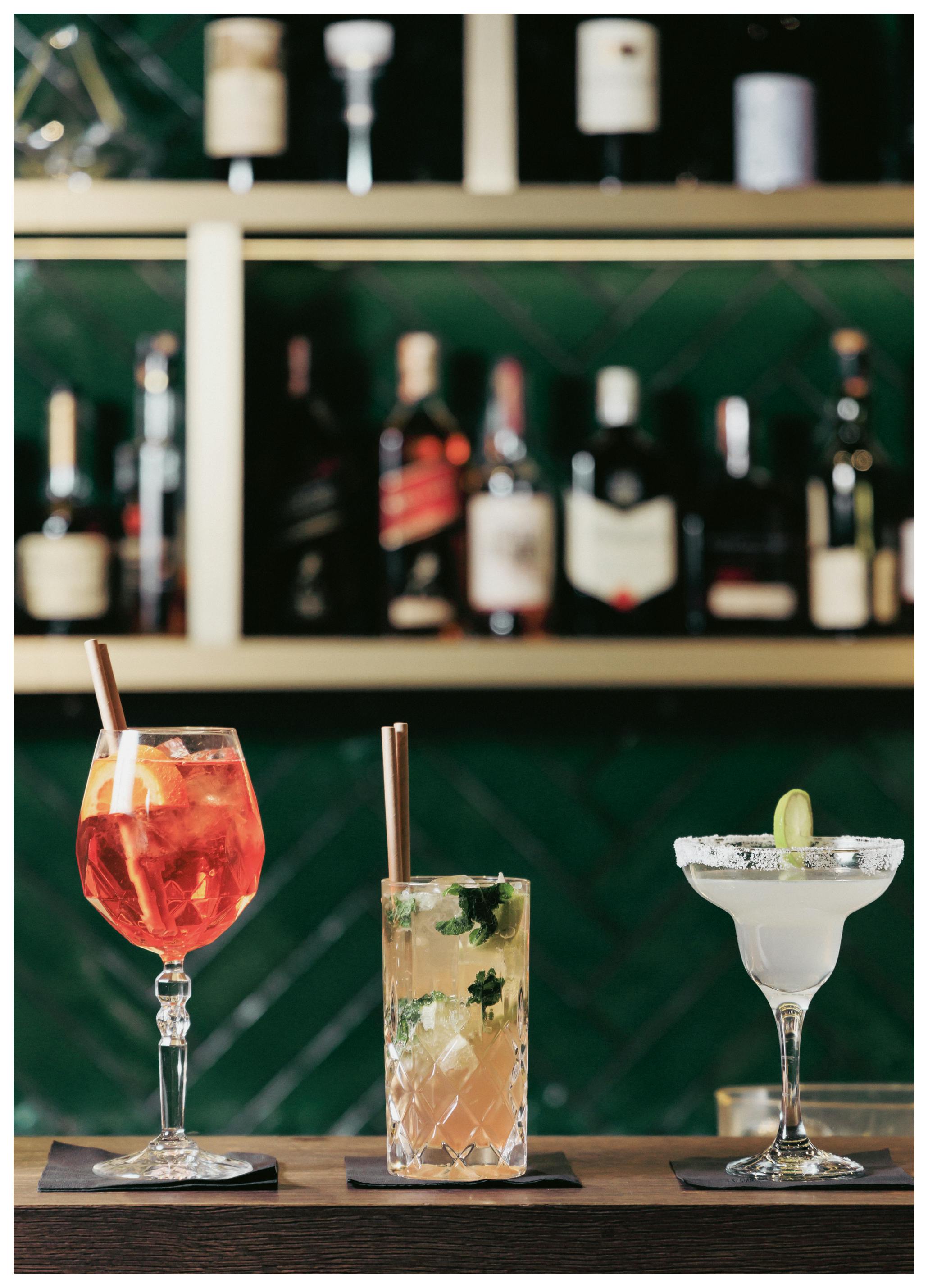 Cocktail Bar Drinks Poster (70x100 cm) - Poster Store