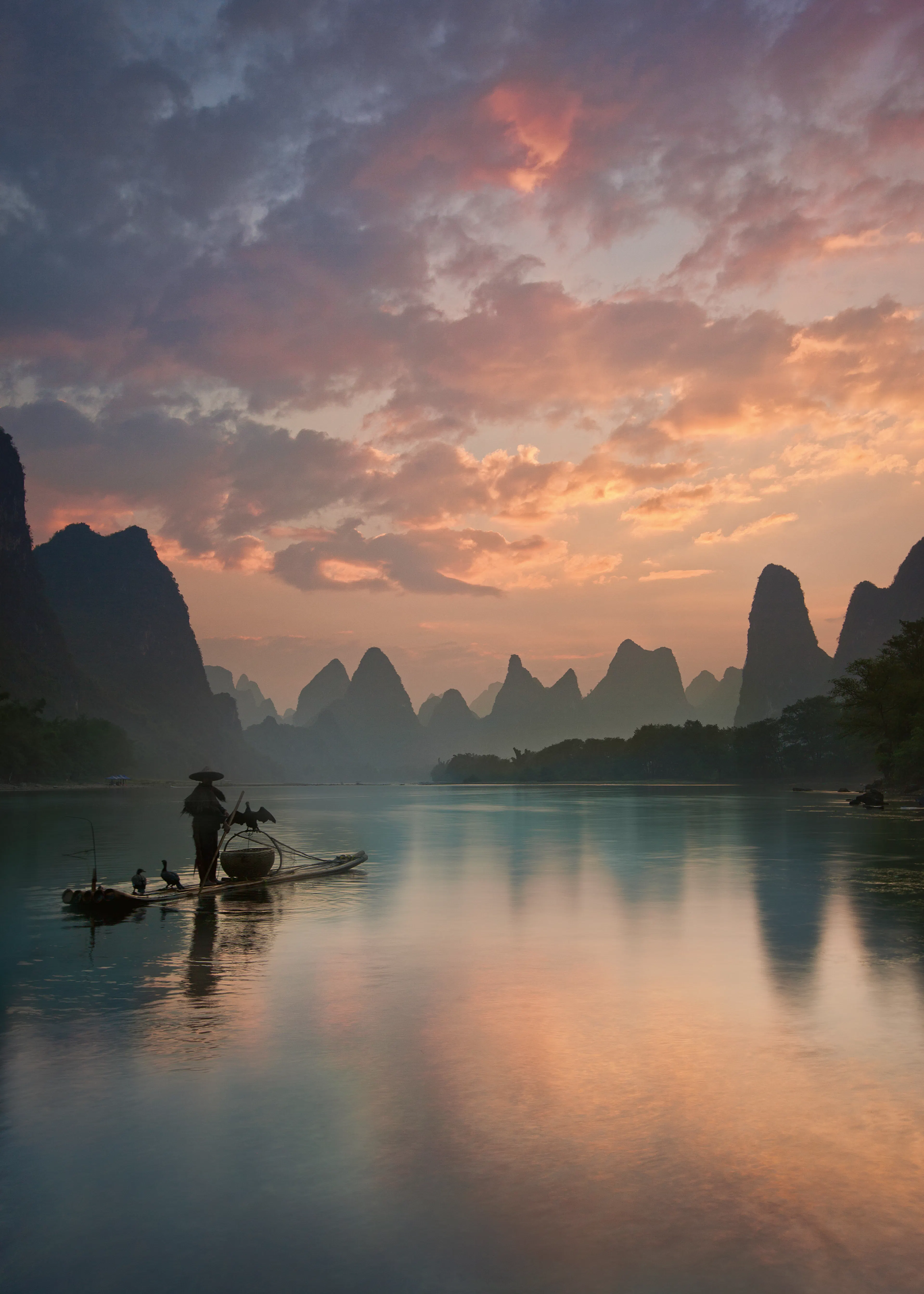 Yan Zhang - Kormoran-Fischer Fluss-Morgendämmerung Poster 0