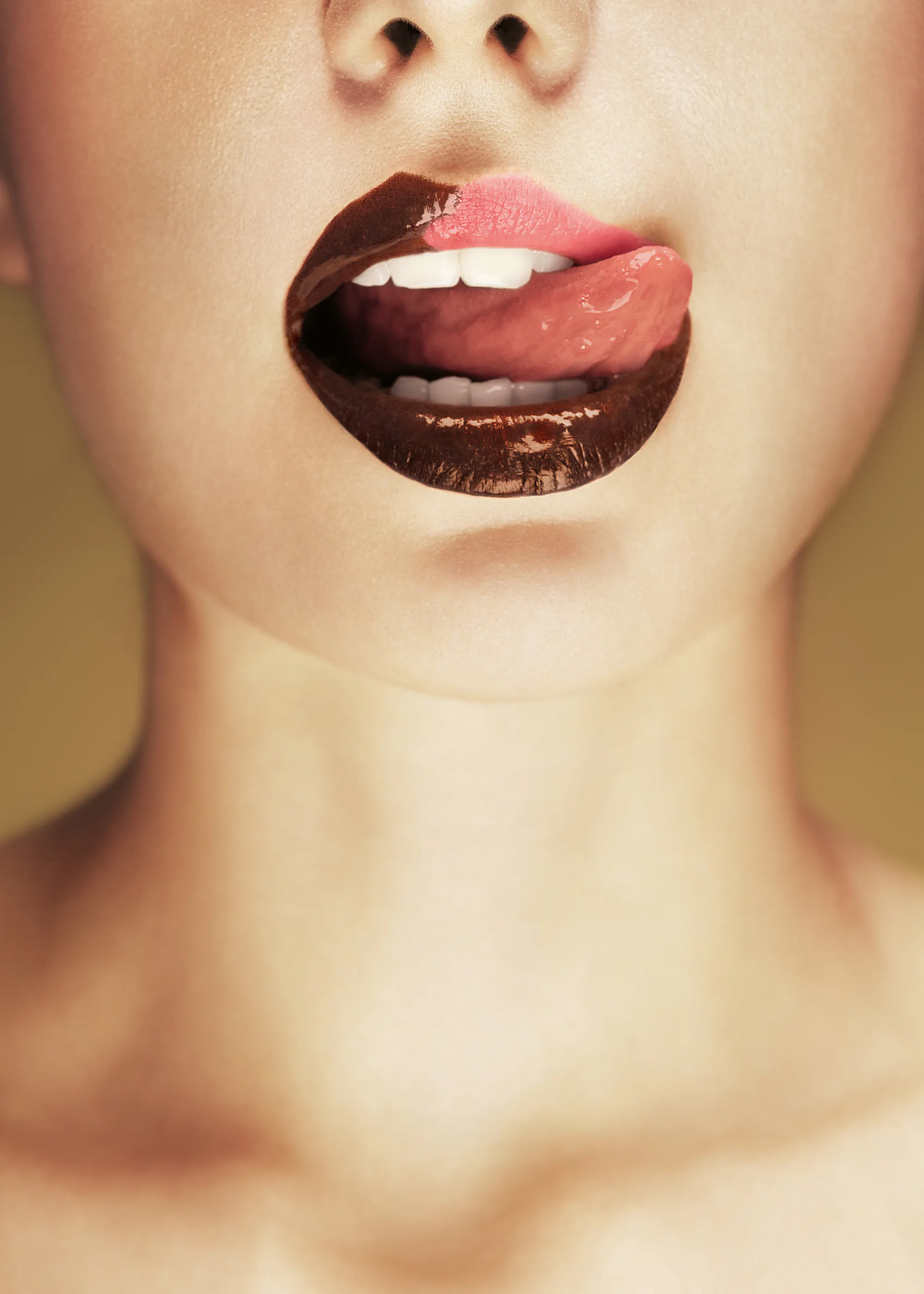 Vladimir Katiev - Schokolade leckende Lippen Poster 0