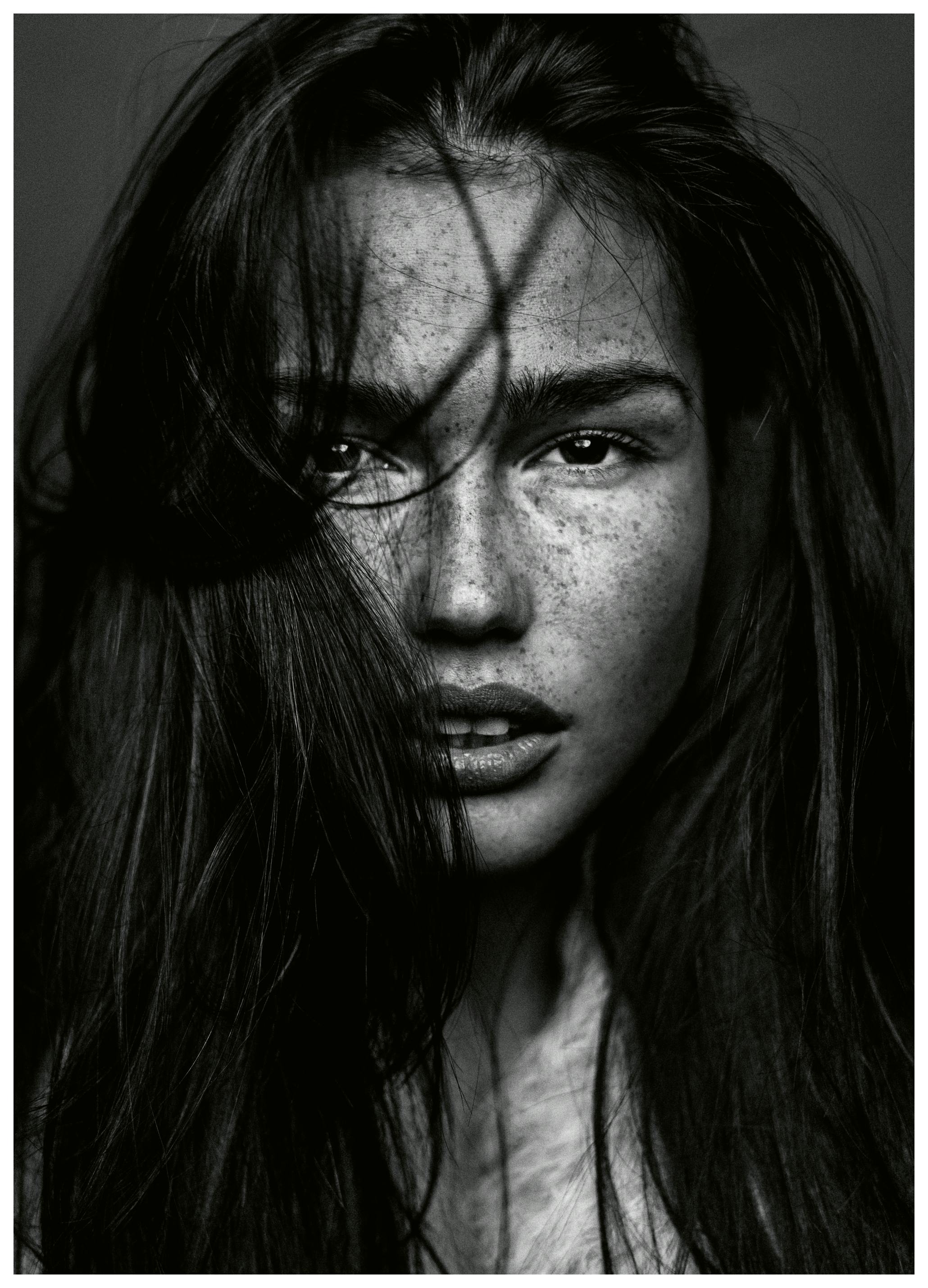 Martin Krystynek MQEP - Betoverende Gesproete Blik Poster (40x50 cm) - Poster Store