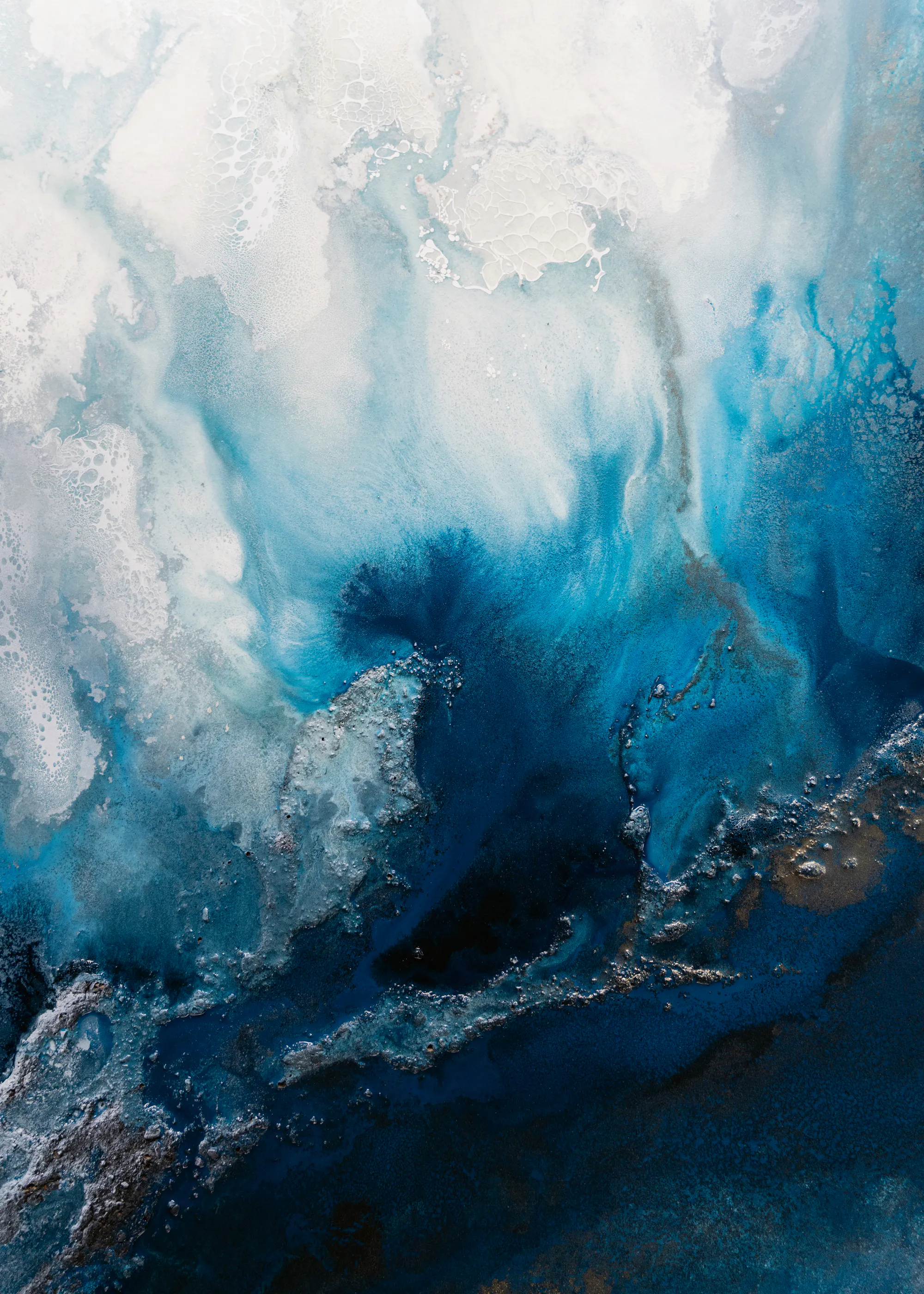 Petra Meikle de Vlas - Zeegezicht abstractie - Blauwe Wateren Poster 0