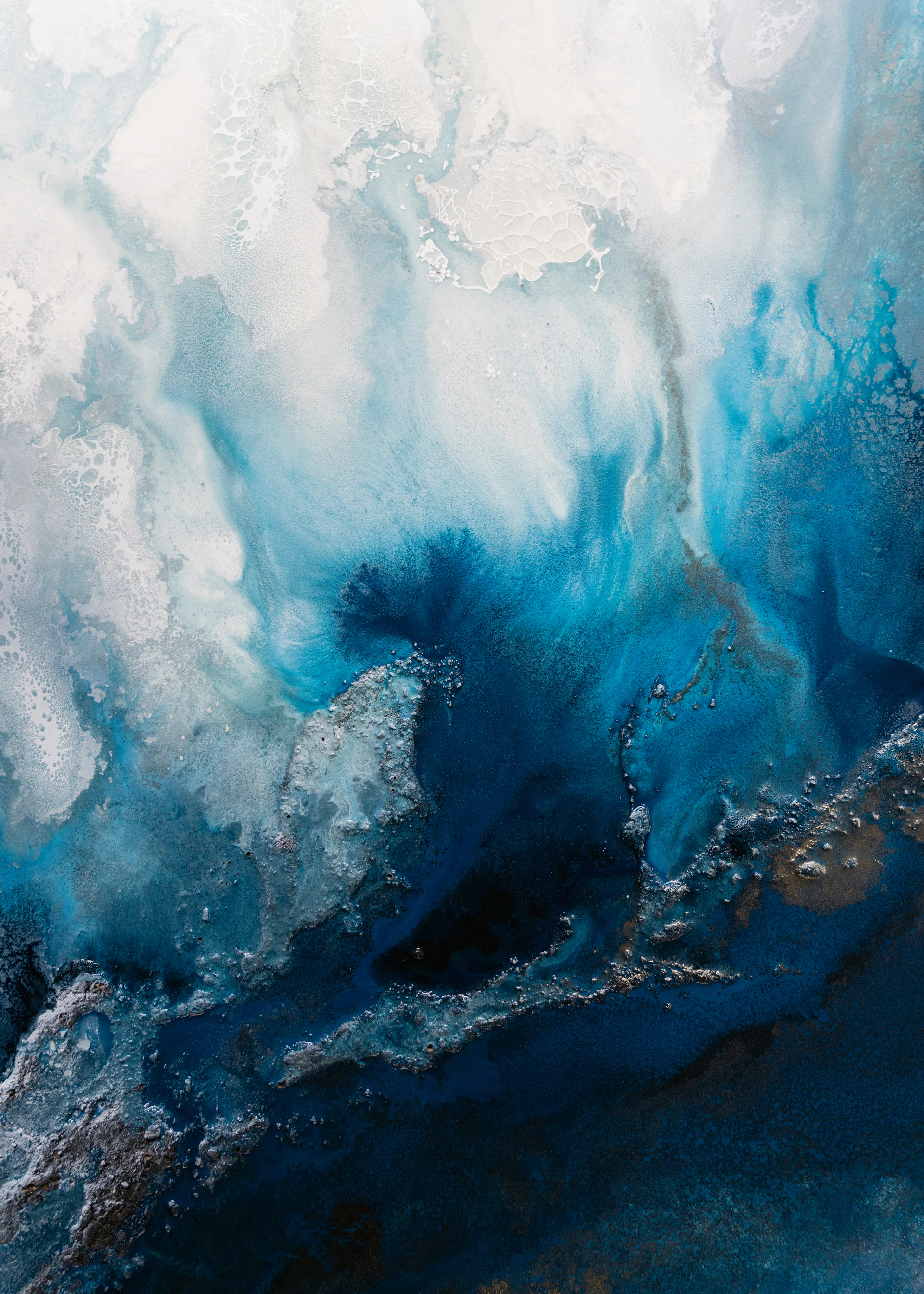 Petra Meikle de Vlas - Zeegezicht abstractie - Blauwe Wateren Poster 0