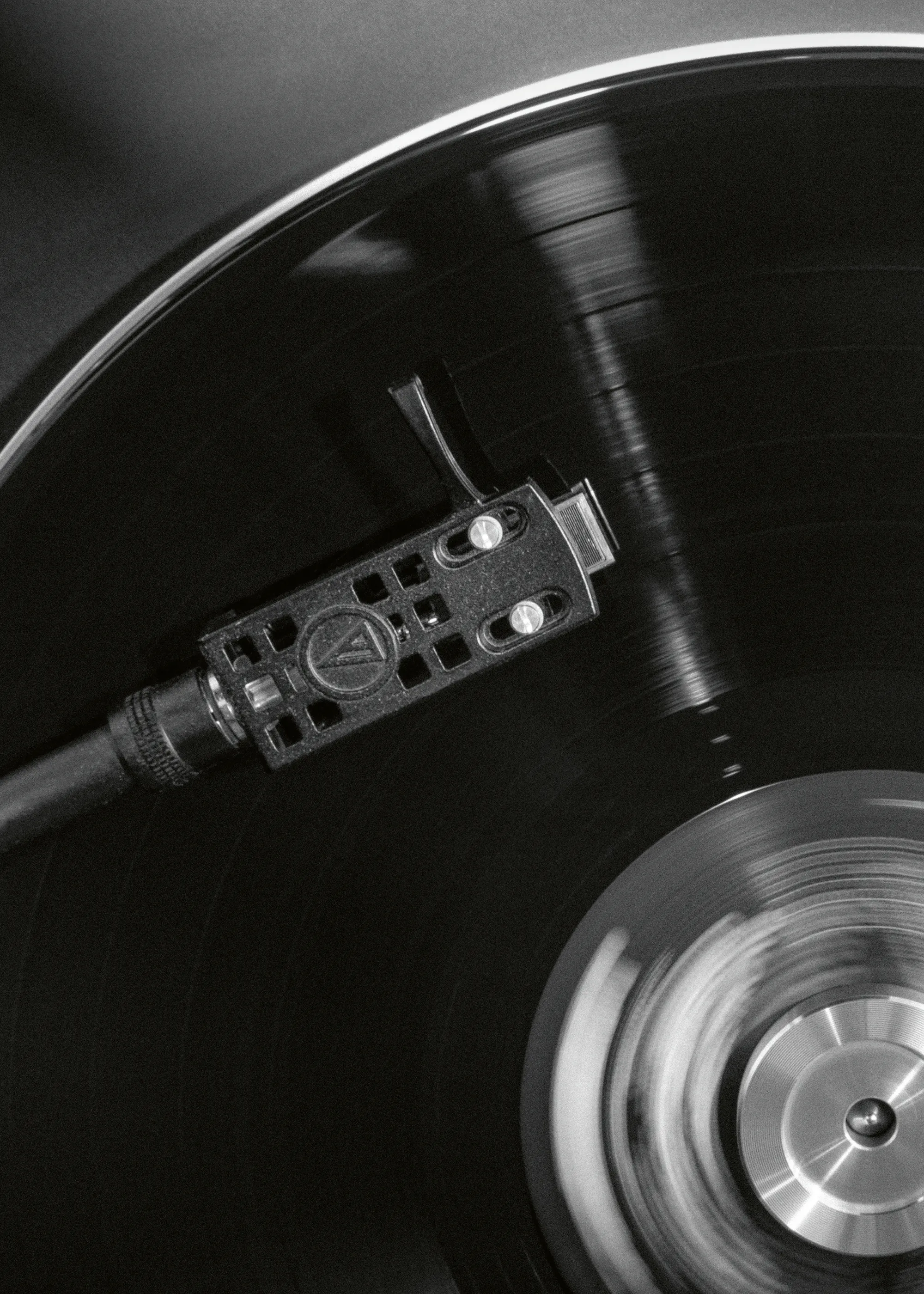 Pictufy Studio III - Spinning Vinyl Record Poster 0