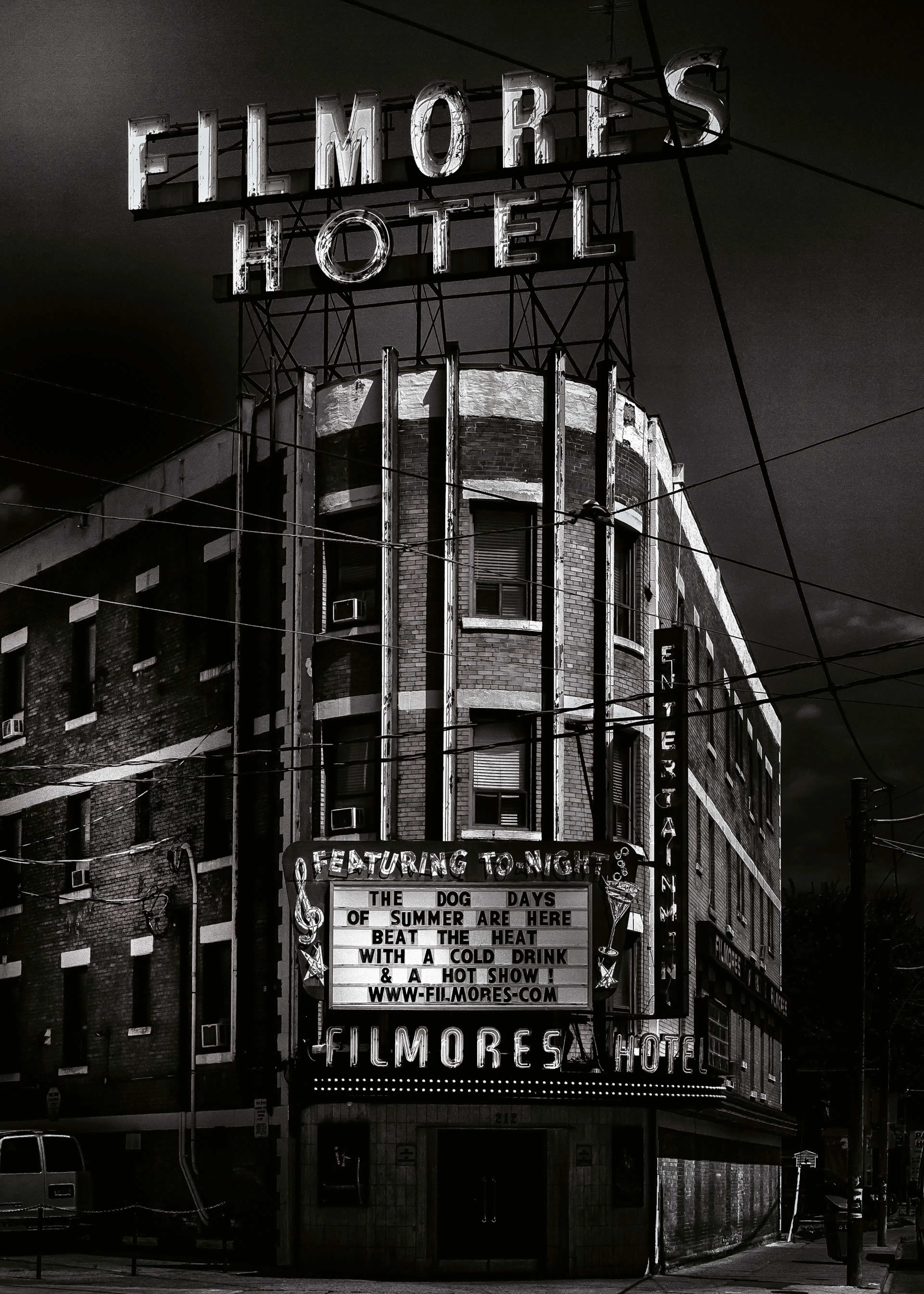 The Learning Curve Photography - Filmores Hotel At Night Plakat 0