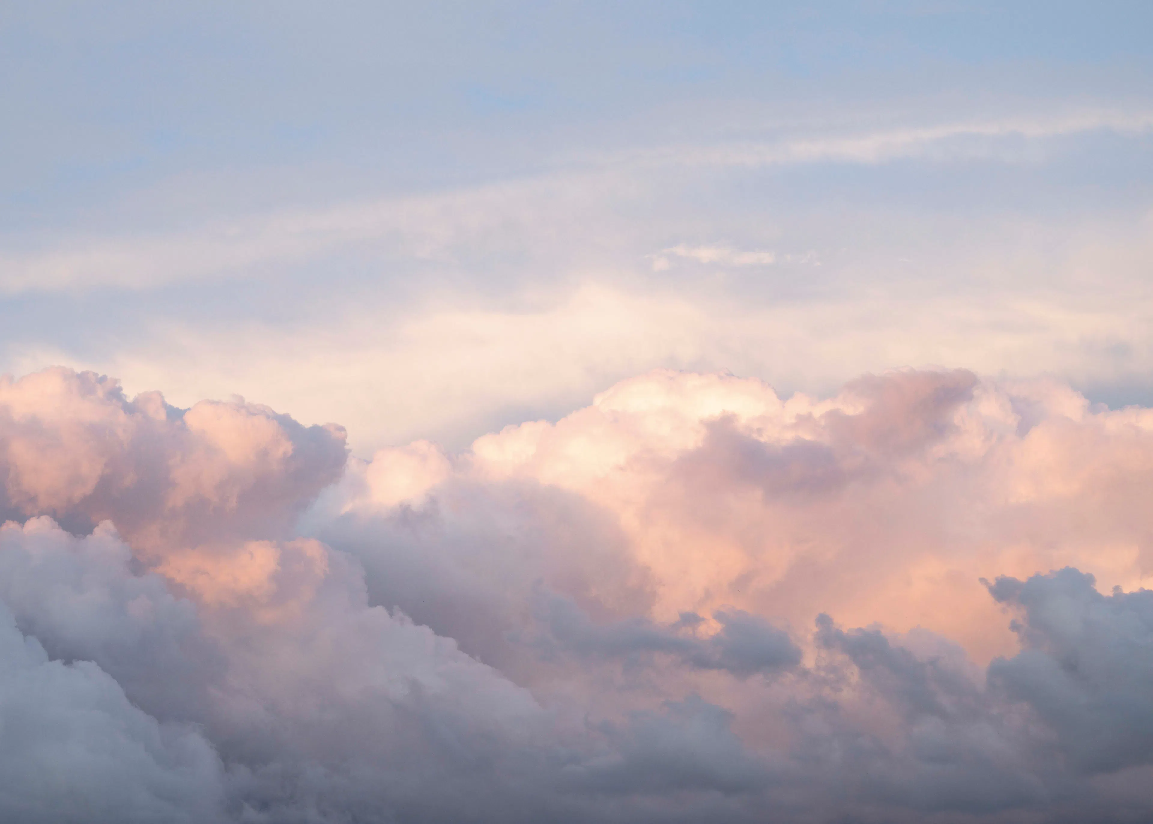 Nubes Serenas al Atardecer Póster 0