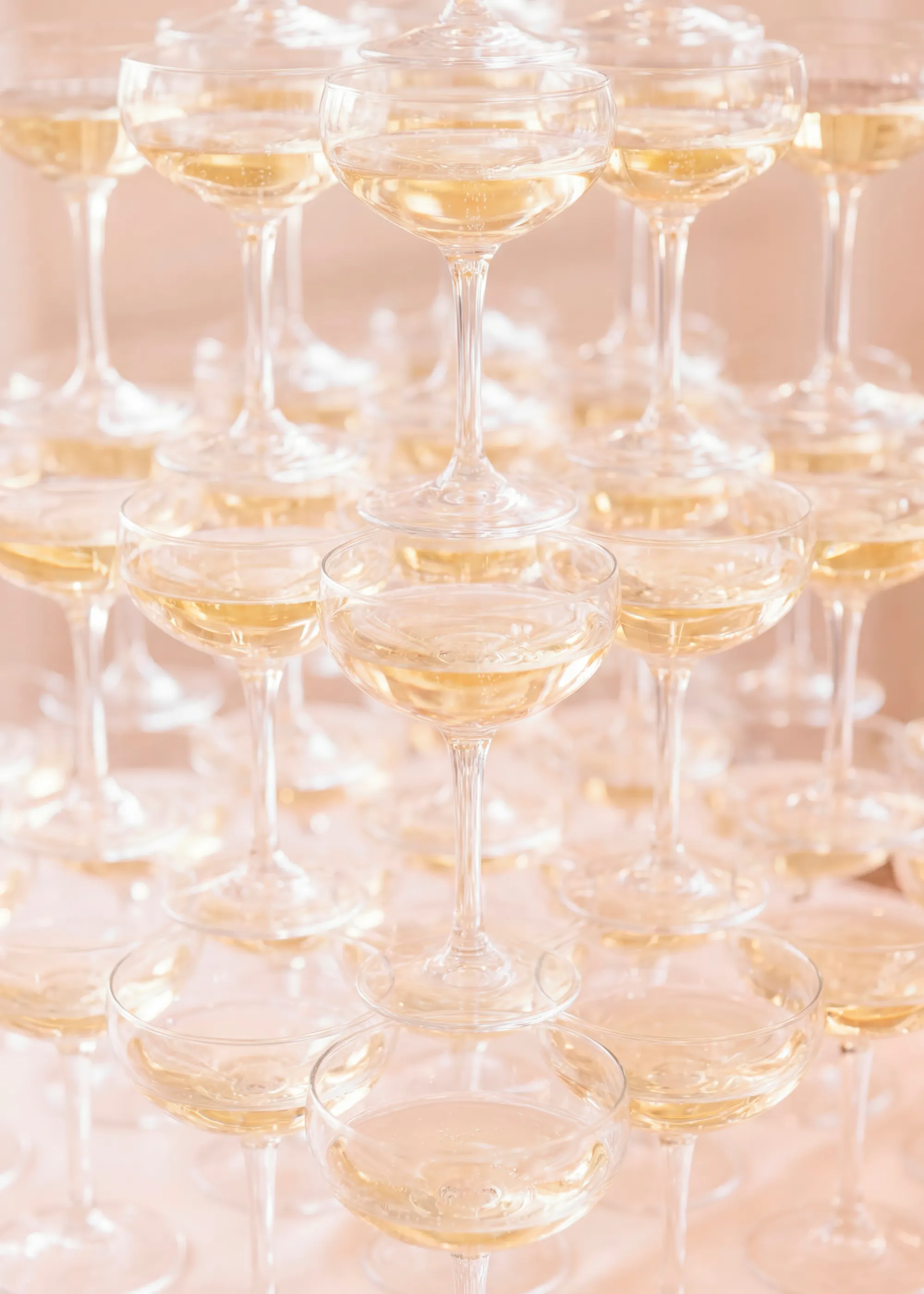 Tour de Champagne Dorée Poster 0