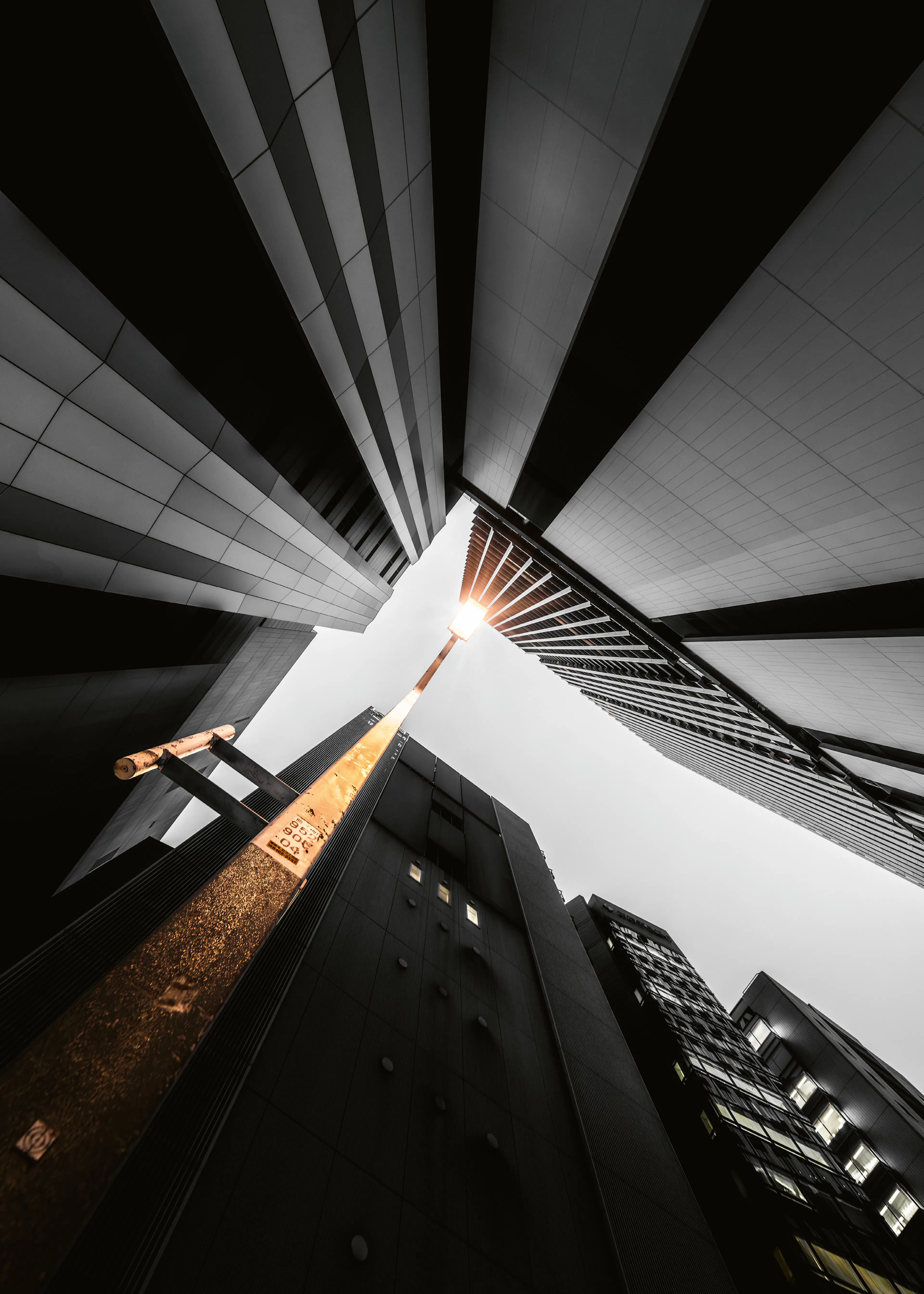 Ombres Urbaines Poster 0