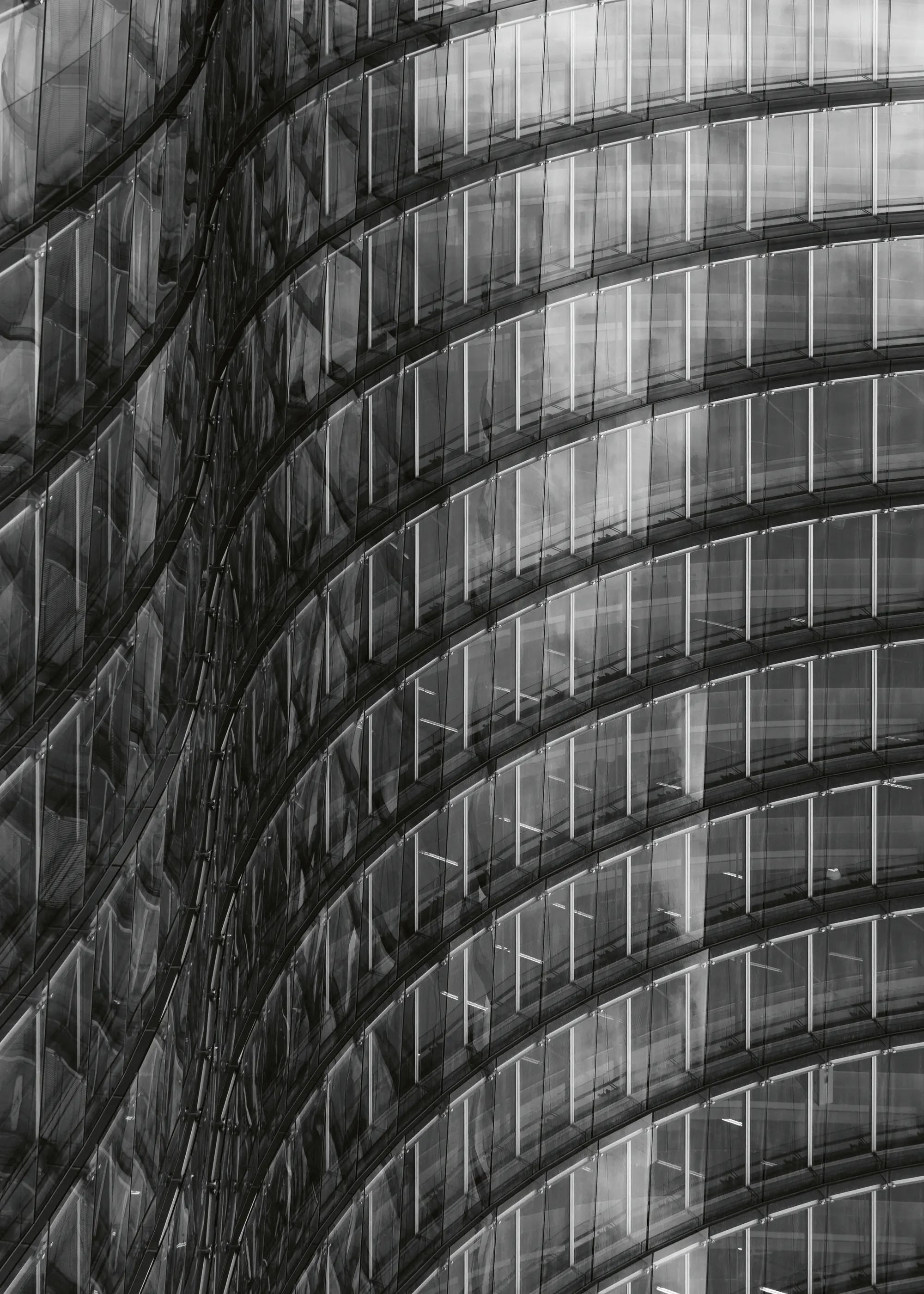 Curvas Urbanas Póster 0