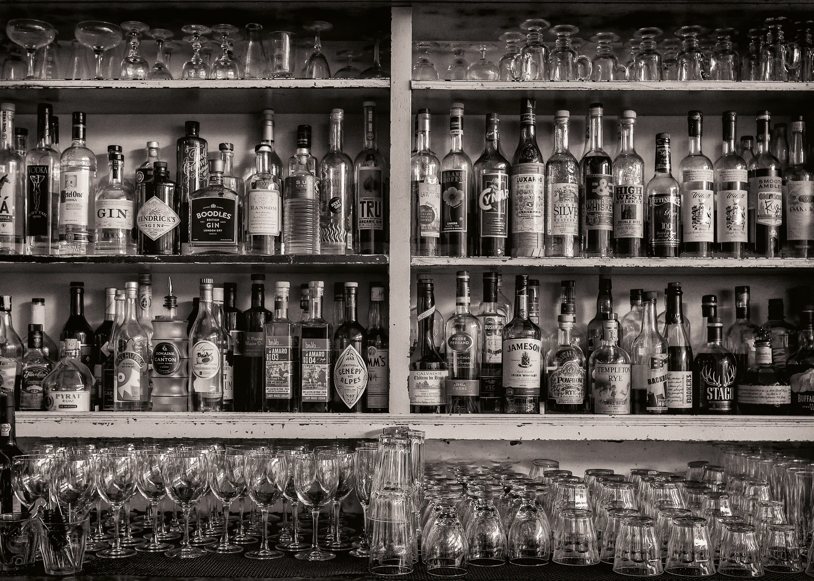 Classic Bar Spirits Poster 0