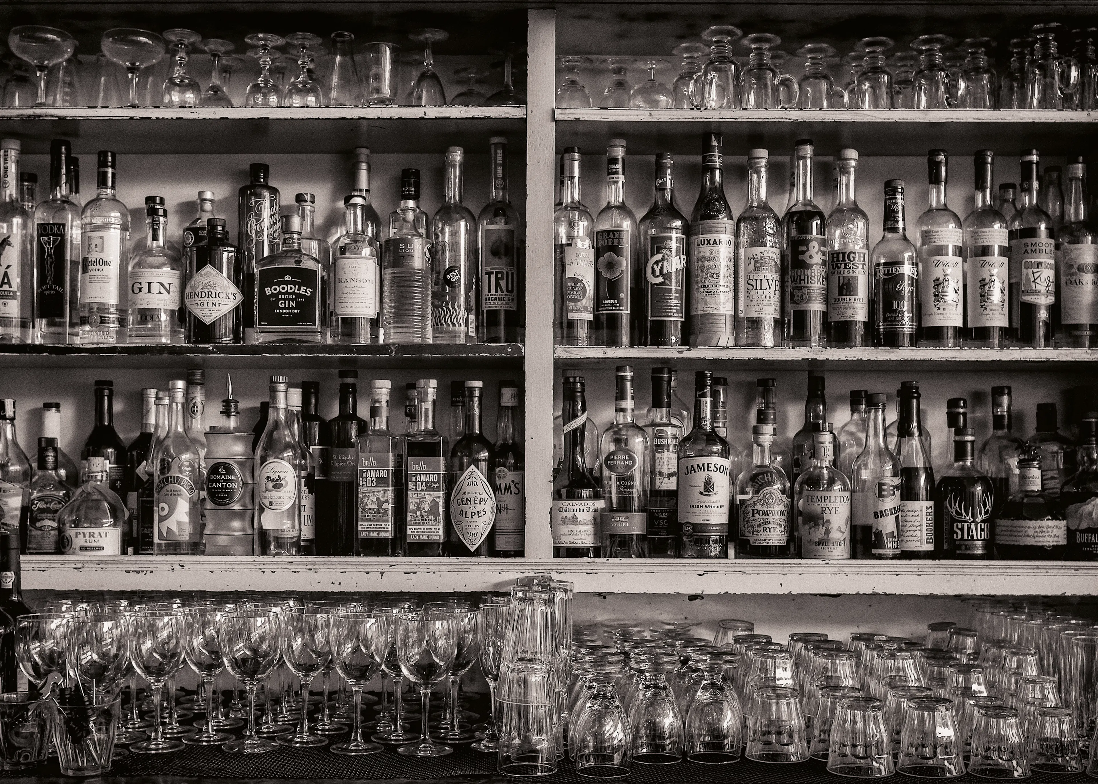 Classic Bar Spirits Poster 0