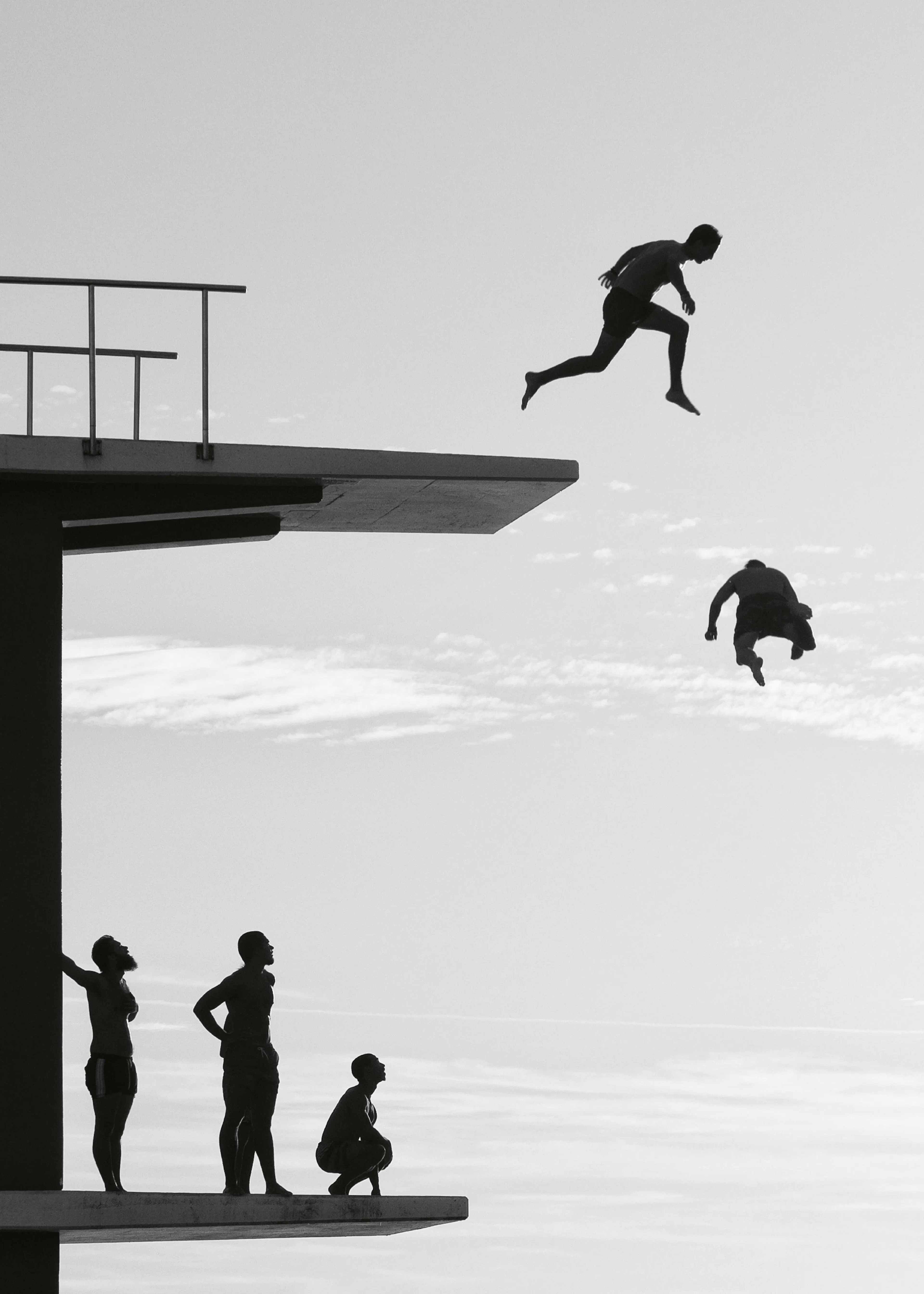 Salto de Fe en Gris Póster 0