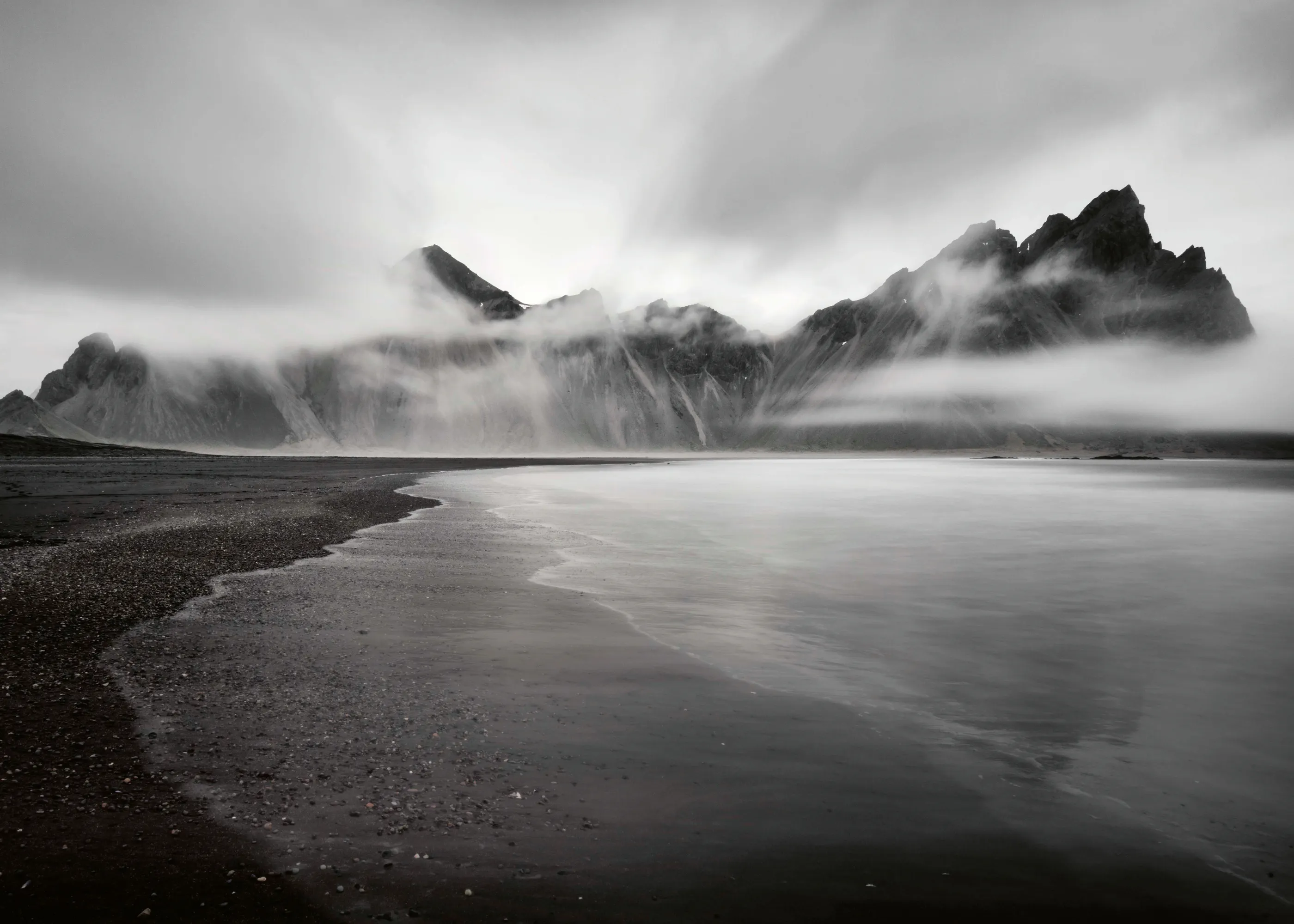 Brume Mystique de Montagne Poster 0