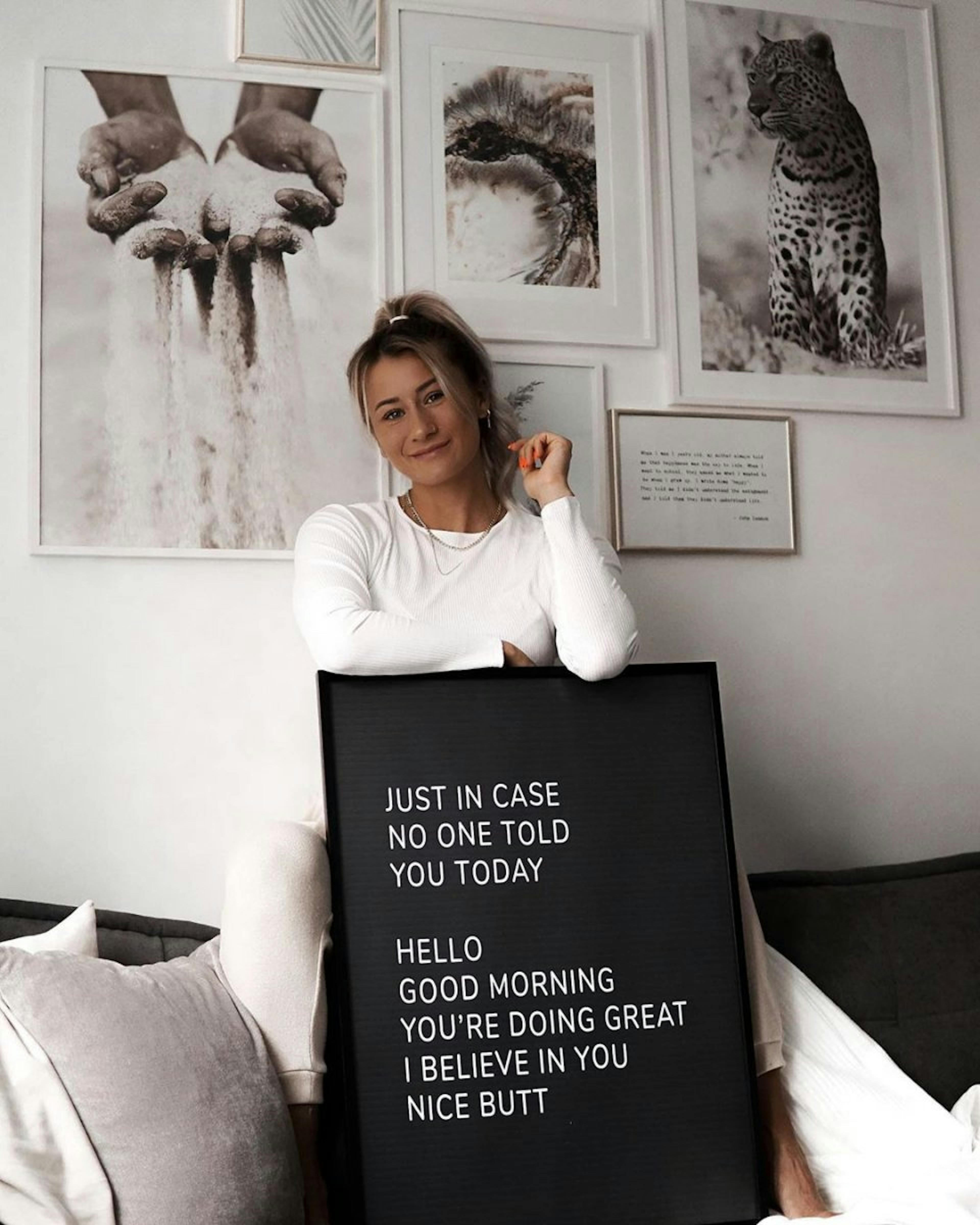 Inspiring gallery wall black and white posters